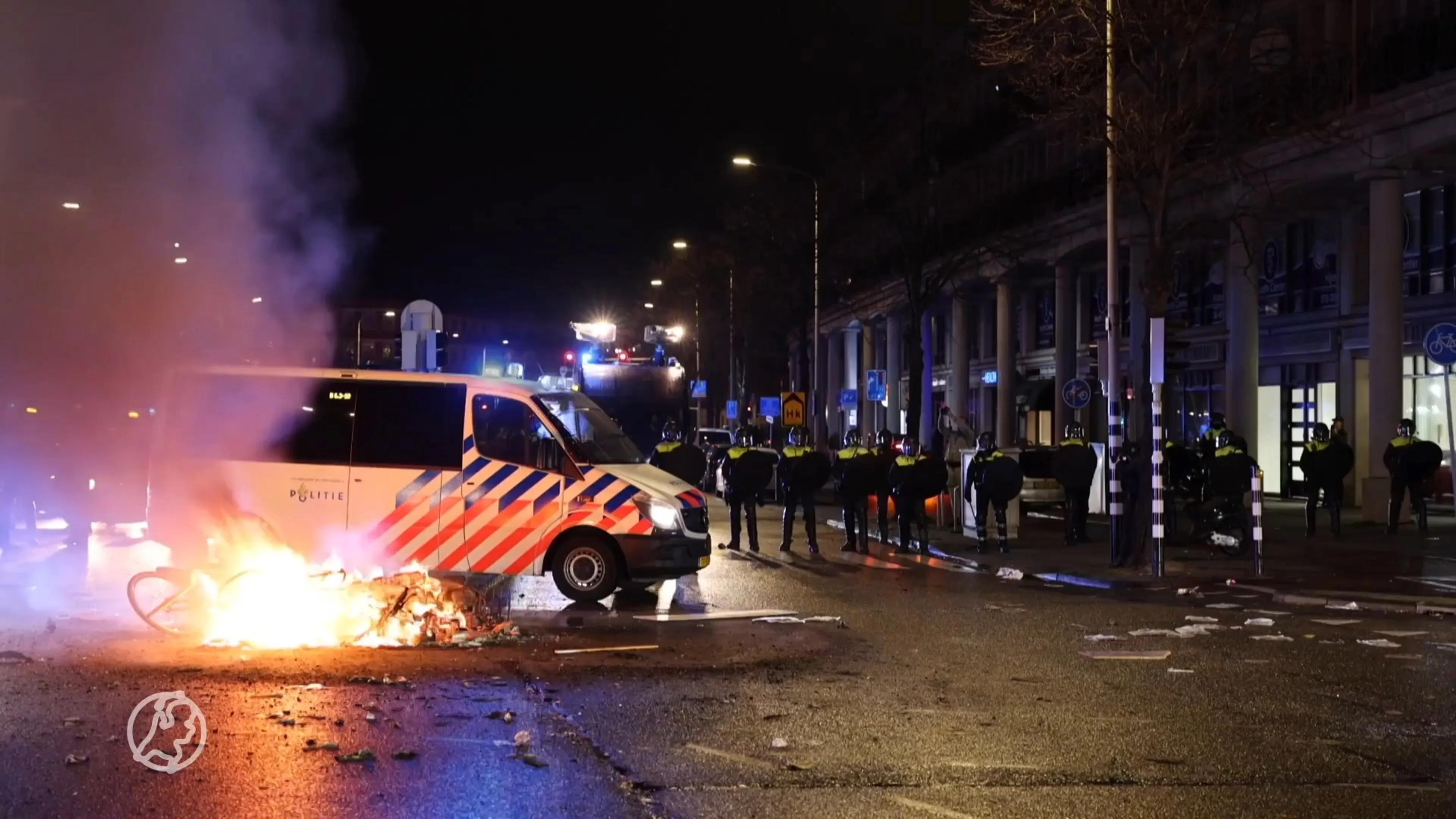 Rellende jongeren houden huis in heel het land, tientallen aanhoudingen verricht