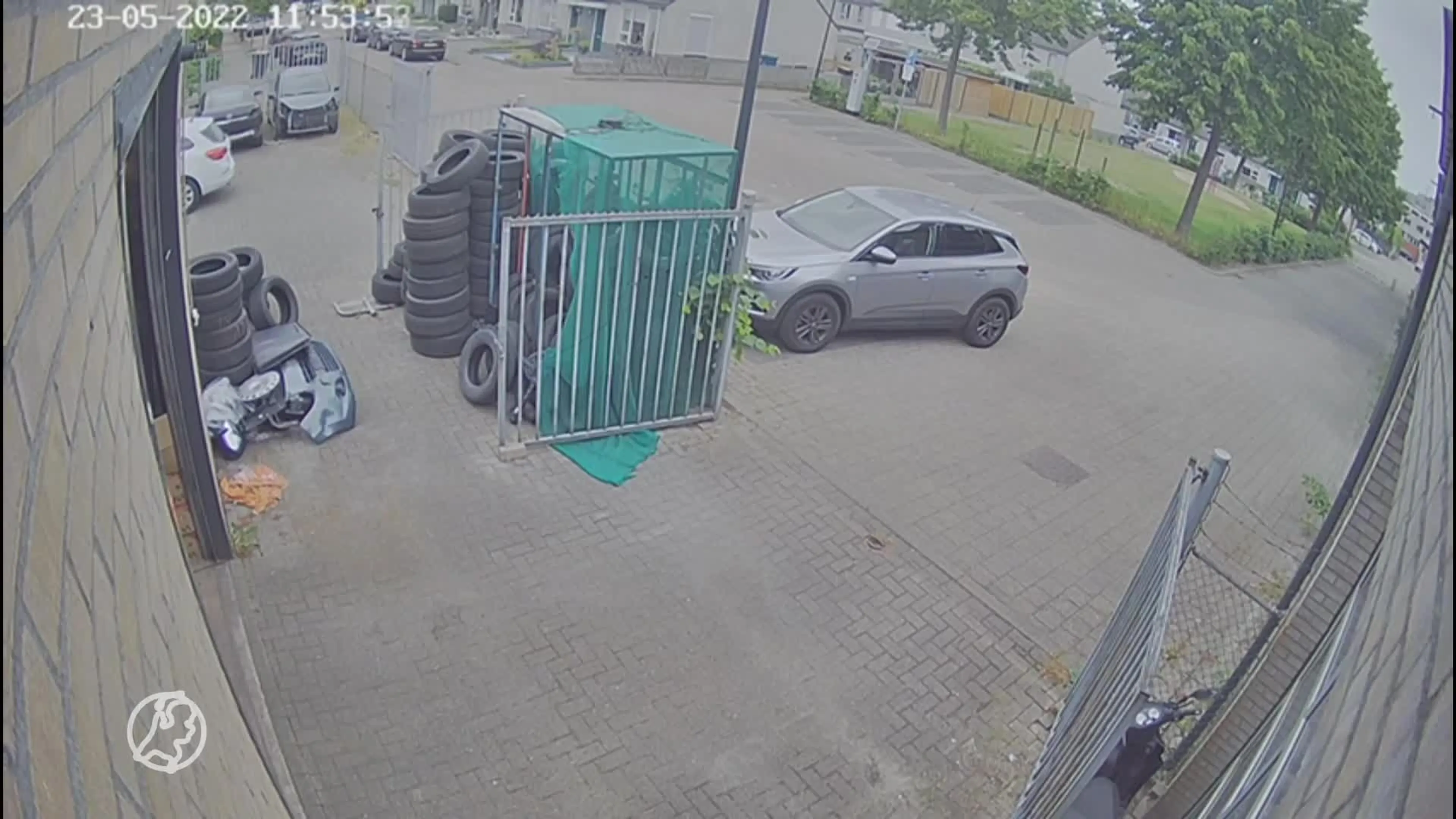 Sluwe autodief steelt auto terwijl monteur een pen pakt: 'Ik dacht dit is een geintje'