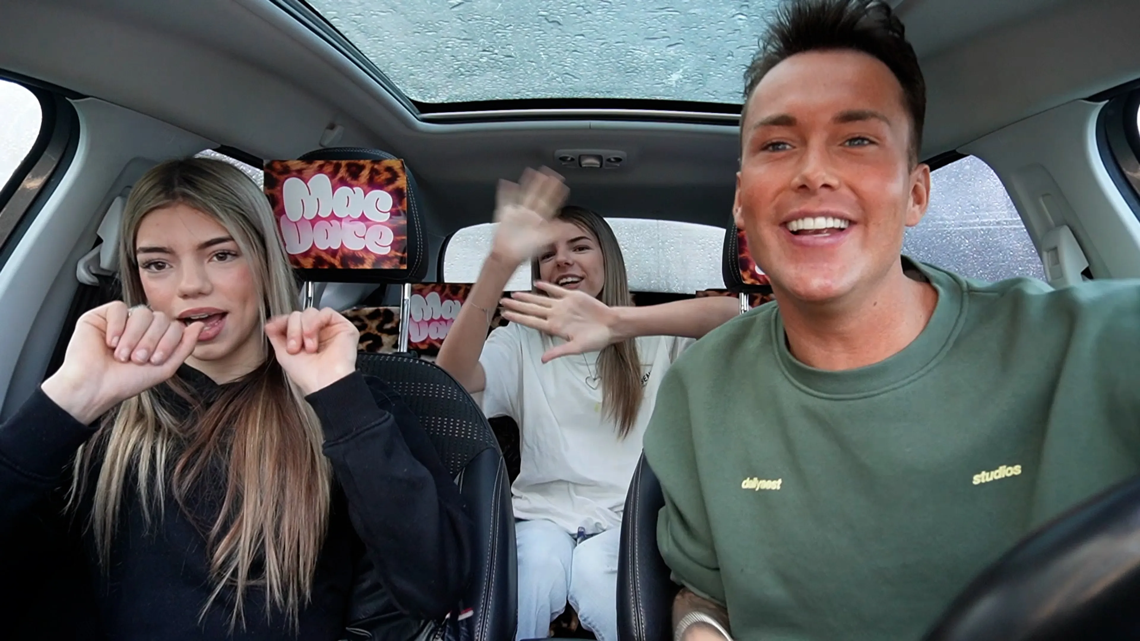 Lily & Roxy van der Meijde - Andy & Melisa