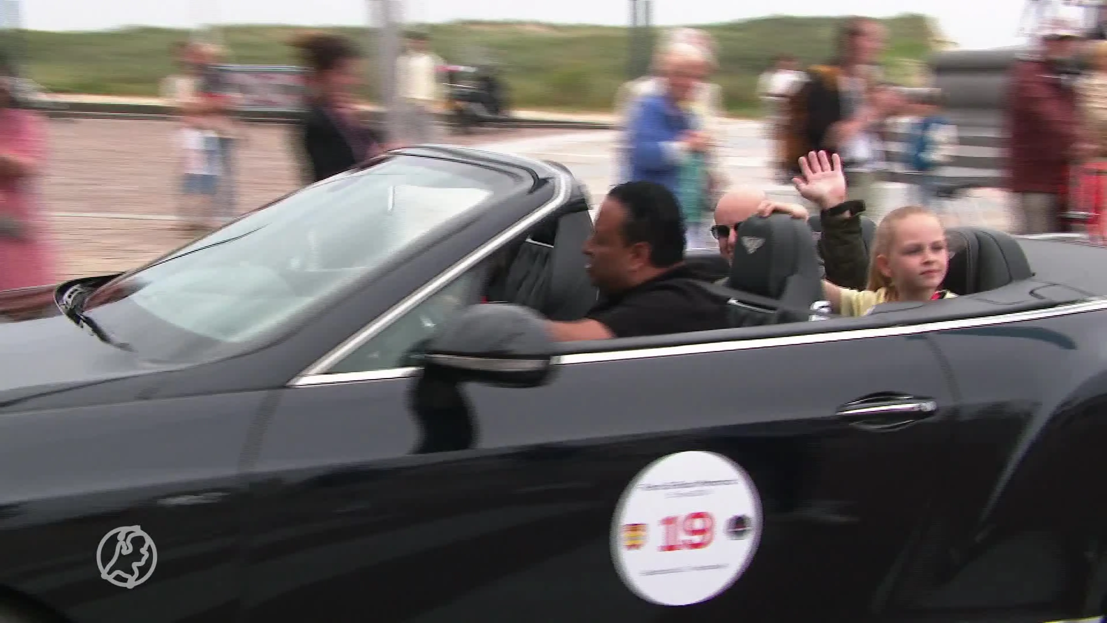 Floris en Roos kwamen om in Porsche, naasten herdenken ze op bijzondere manier