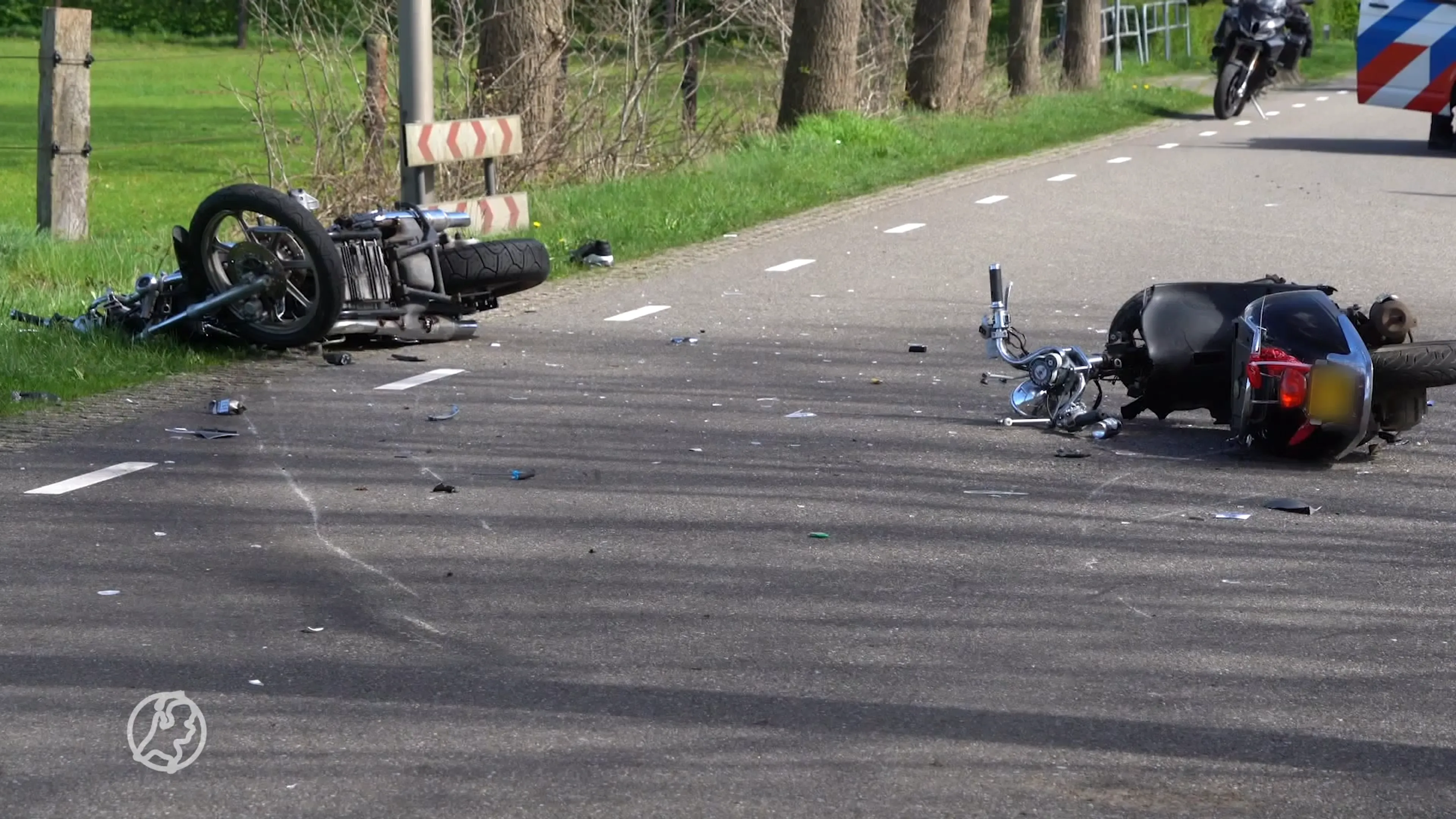 Zware crash met motorrijders in Veeningen: een ernstig gewond
