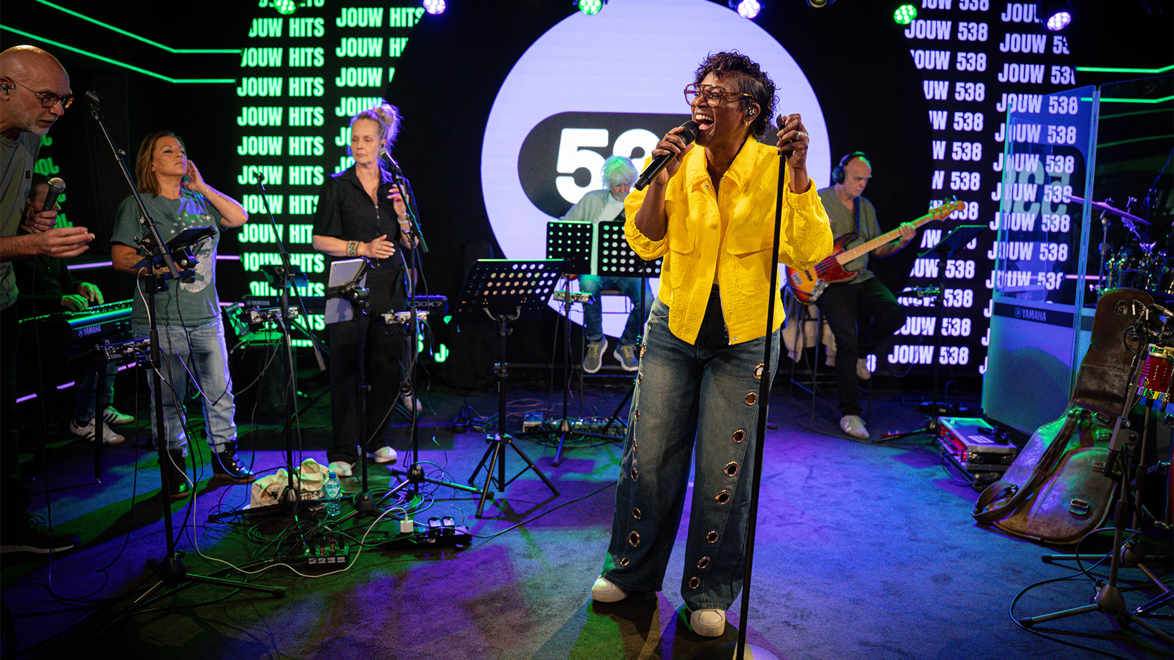 Edsilia Rombley doet Jij Was Bij Mij met het Evers & co. huisorkest