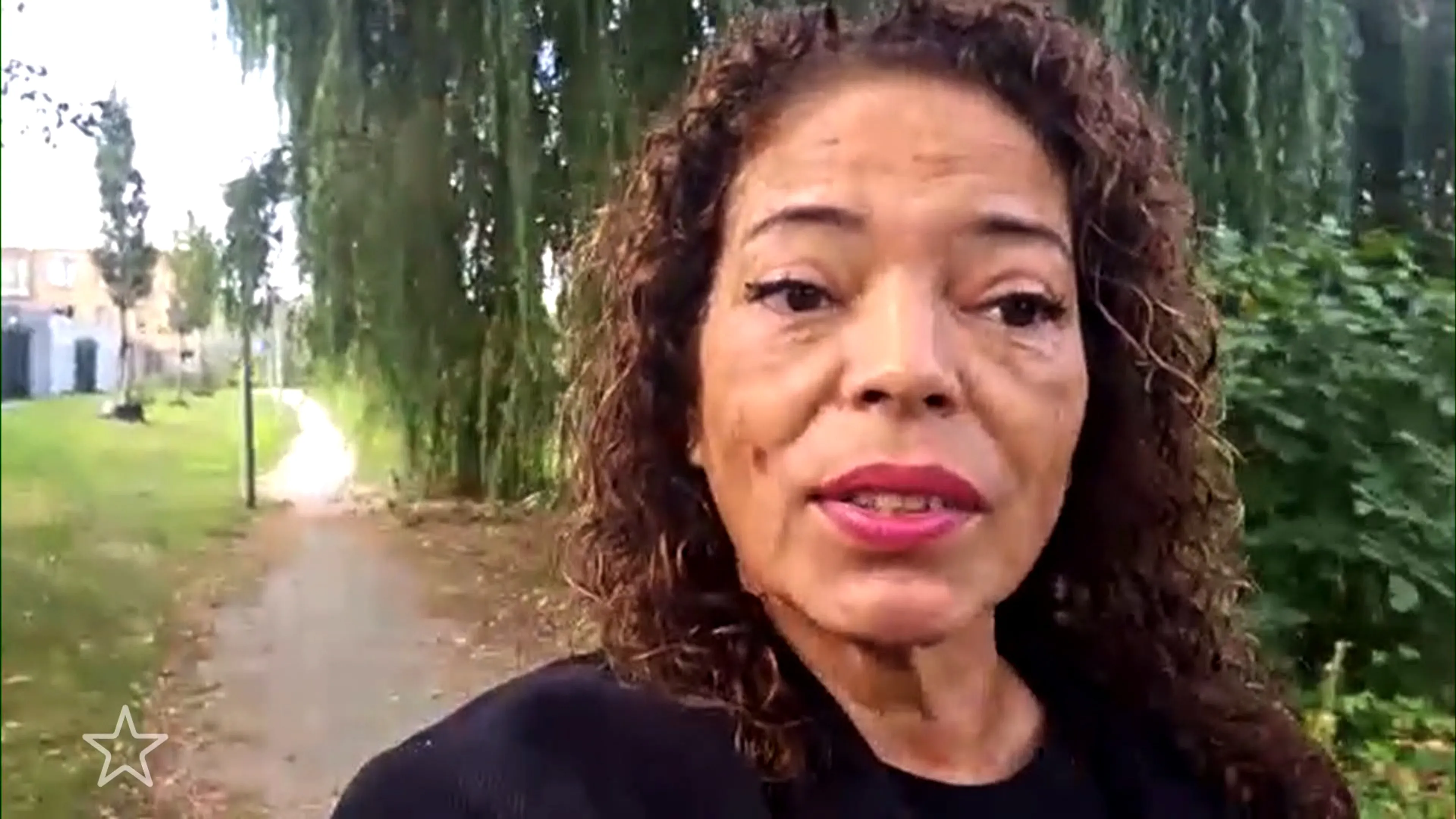 B&B Vol Liefde-Esther onthutst om AI-beelden van zichzelf in ziekenhuisbed