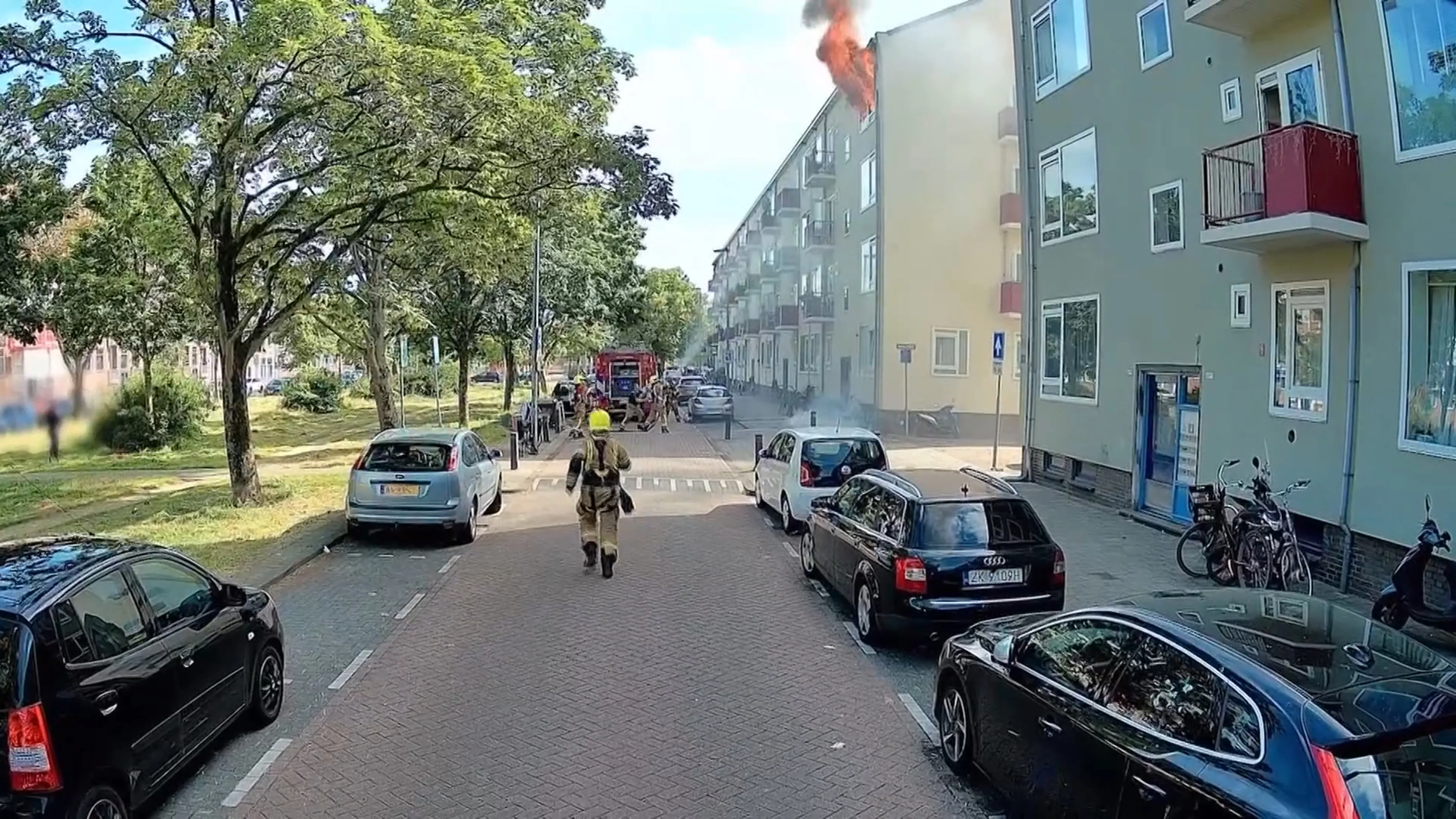 Explosie tijdens hevige woningbrand door fietsaccu
