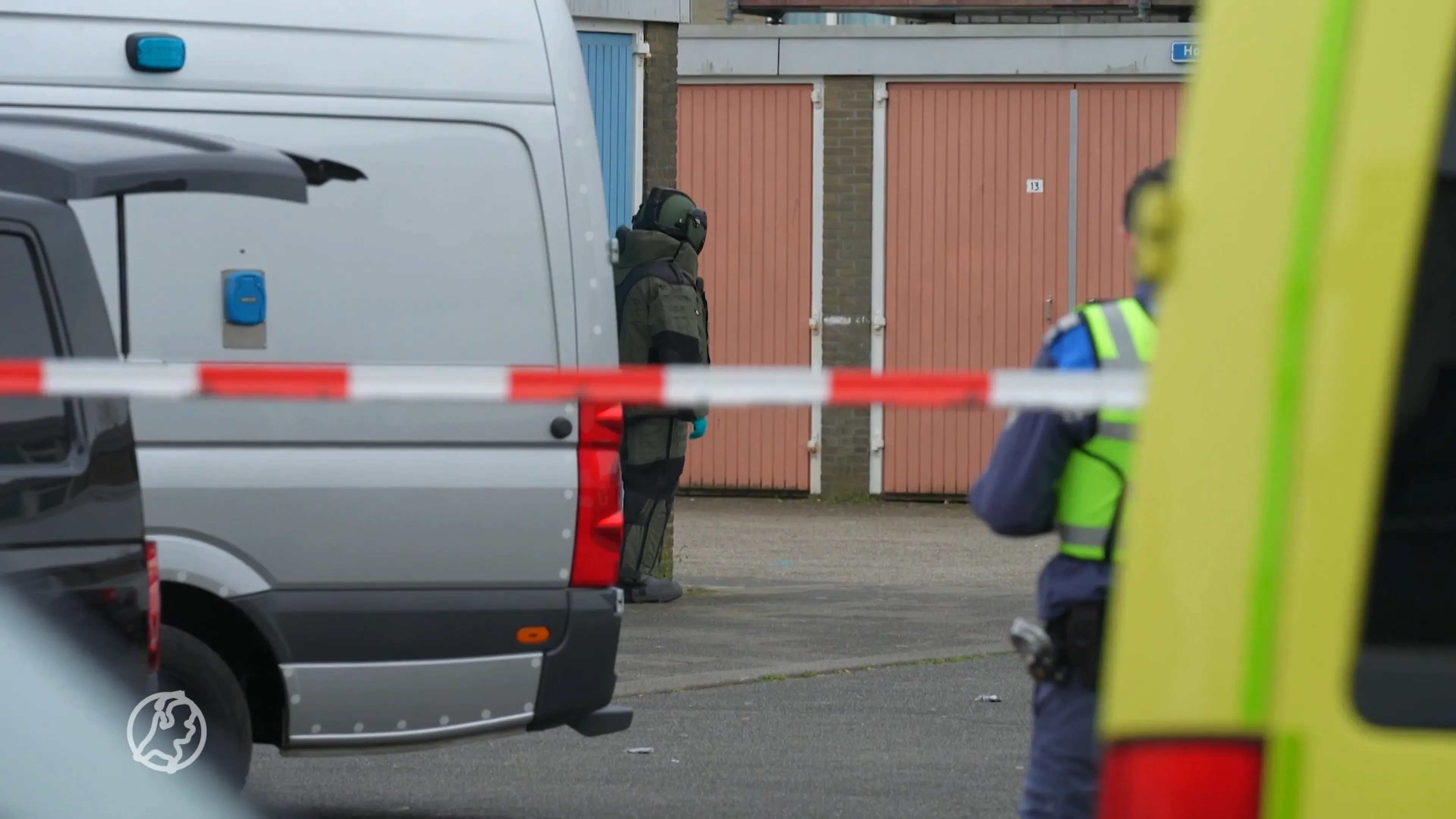 Woningen Utrecht ontruimd nadat politie meerdere explosieven in garagebox vindt