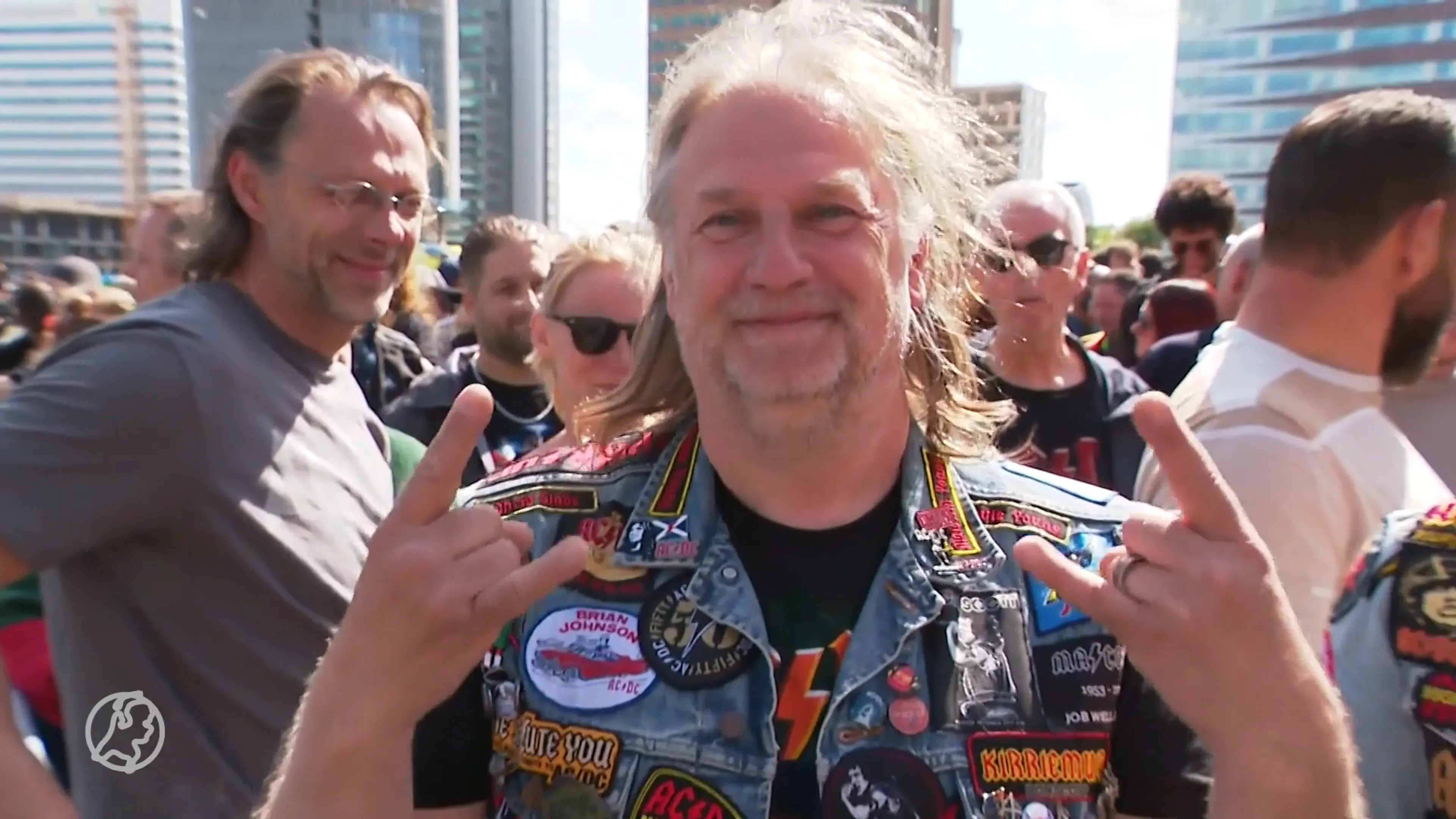 AC/DC treedt na jaren weer op in Amsterdam, fans staan al uren in de rij
