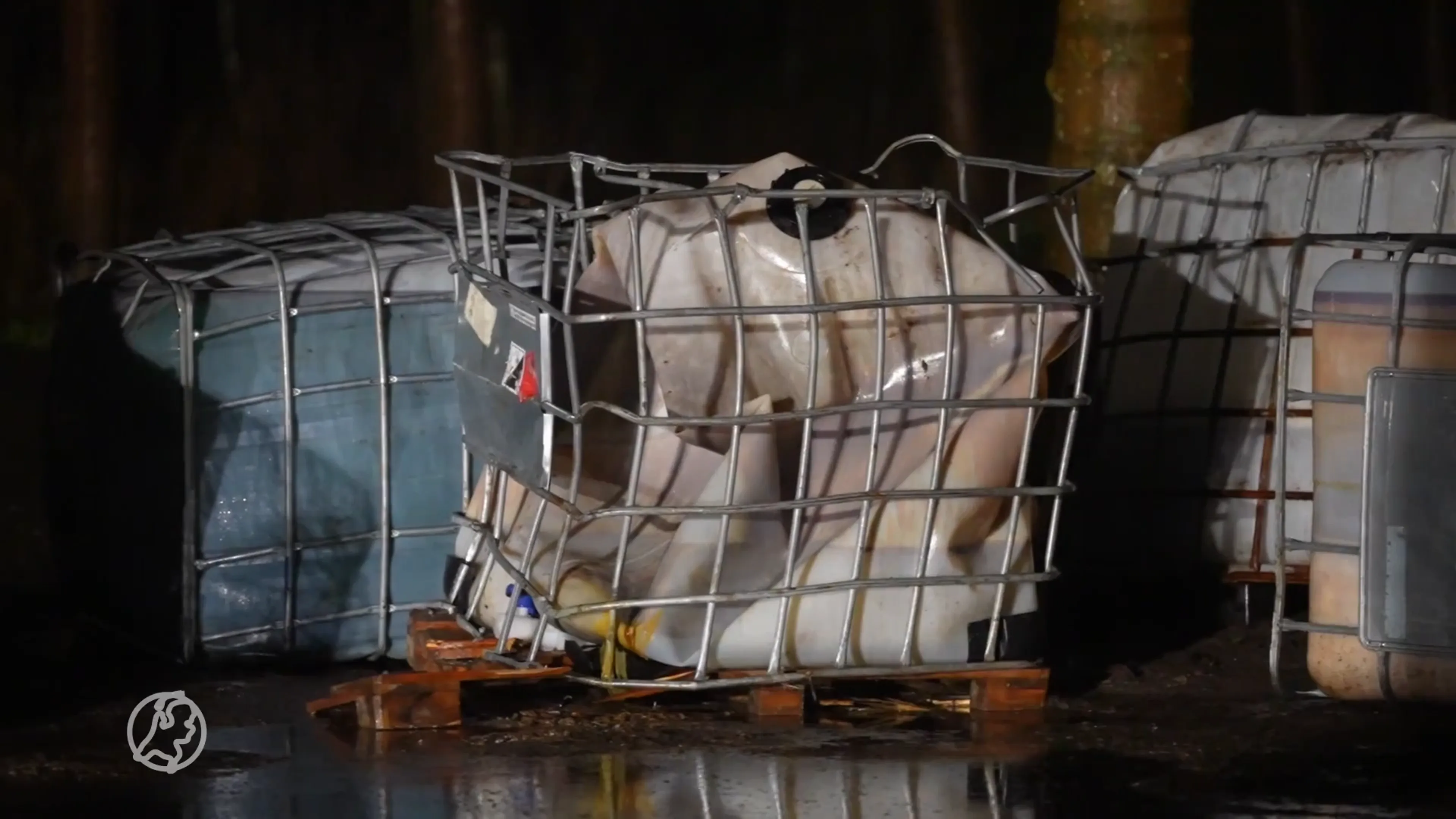 10.000 liter drugsafval gedumpt in kapotte vaten in Schijndel