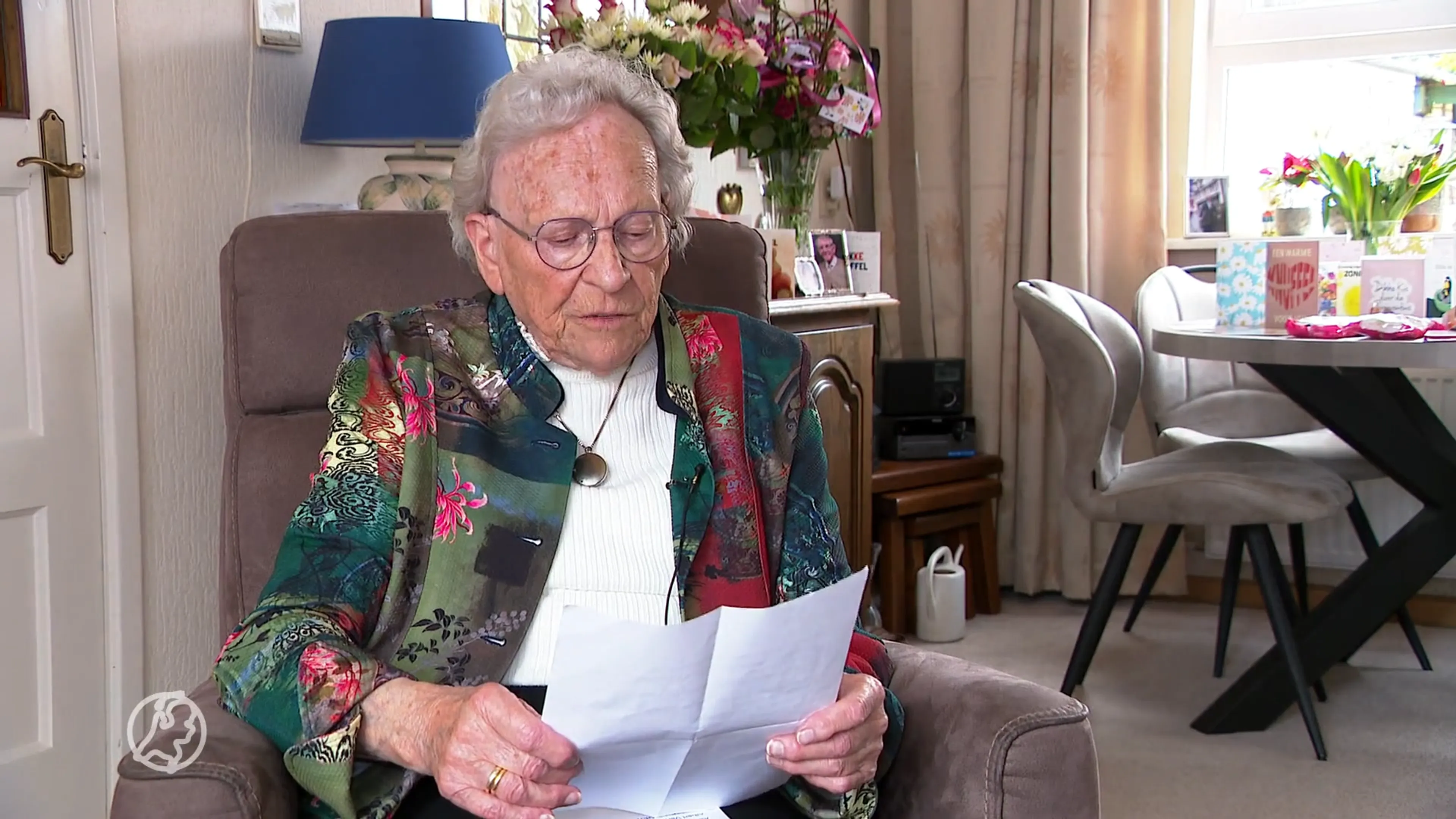 Landelijke steun voor 86-jarige Marijke uit Leiden na bizarre dreigbrief over woning