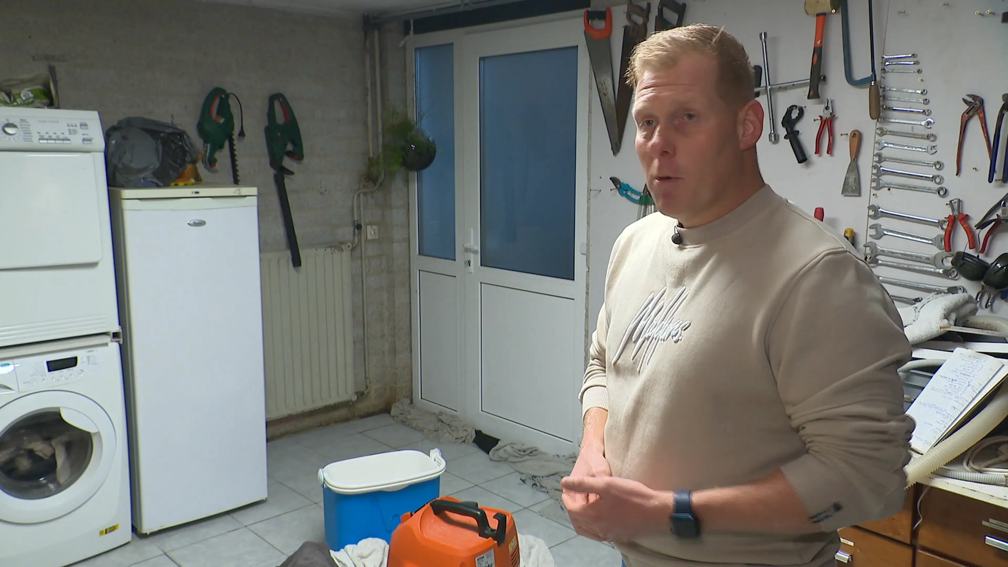 Ondergelopen kelders in Baarlo drijven bewoners tot wanhoop