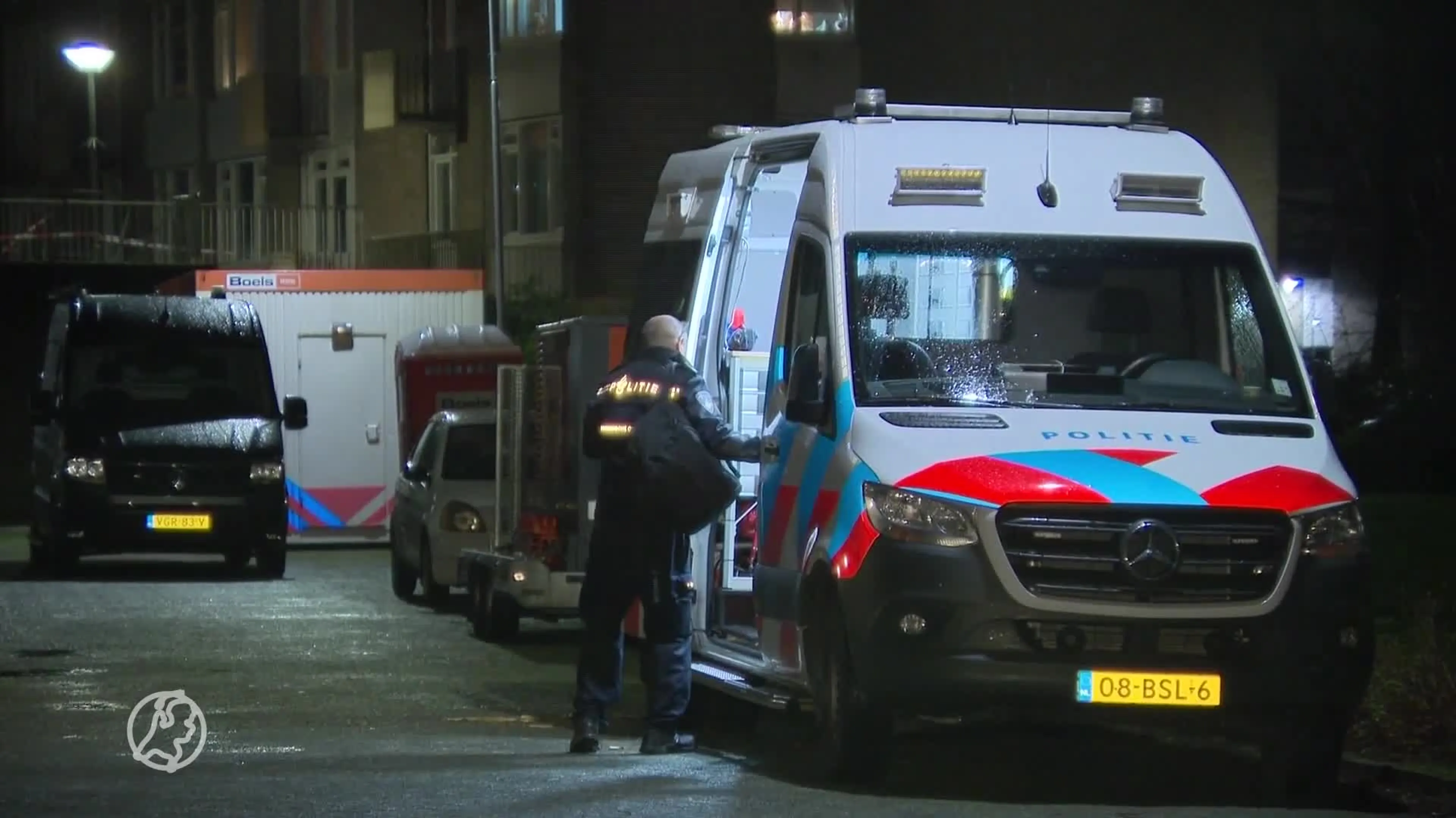 Glasgerinkel en bloedsporen: dode gevonden in woningcomplex Venlo