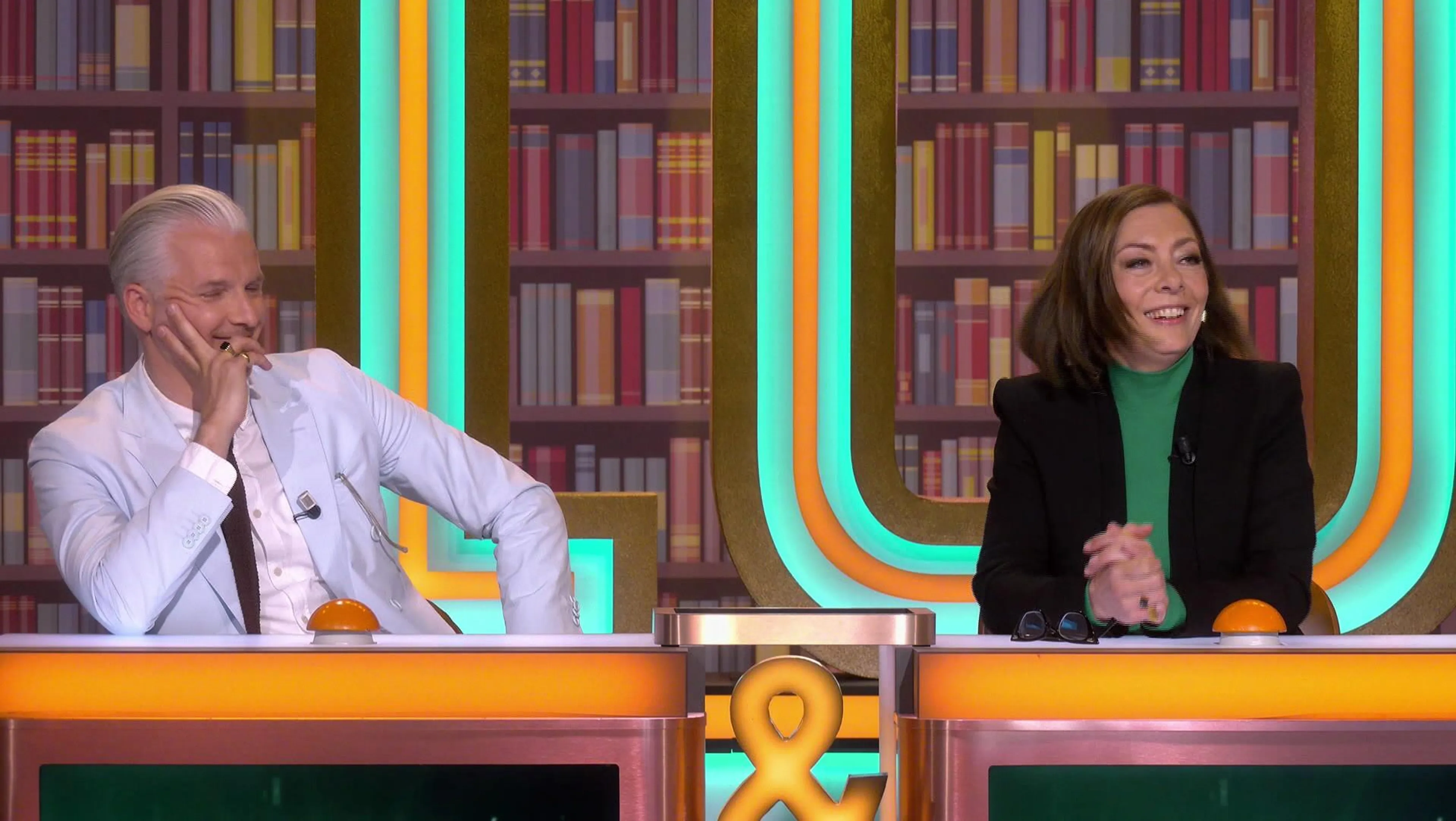Isa Hoes & Carly Wijs vs. Cécile Narinx & Arno Kantelberg