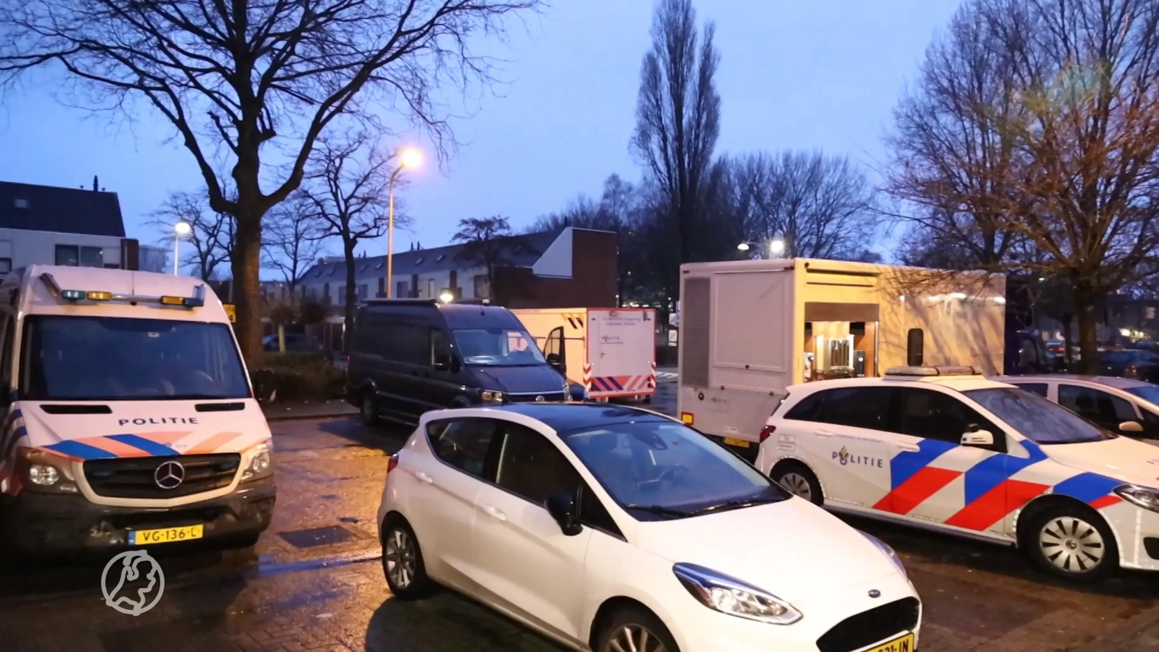 Dode en zwaargewonde gevonden in woning Diemen