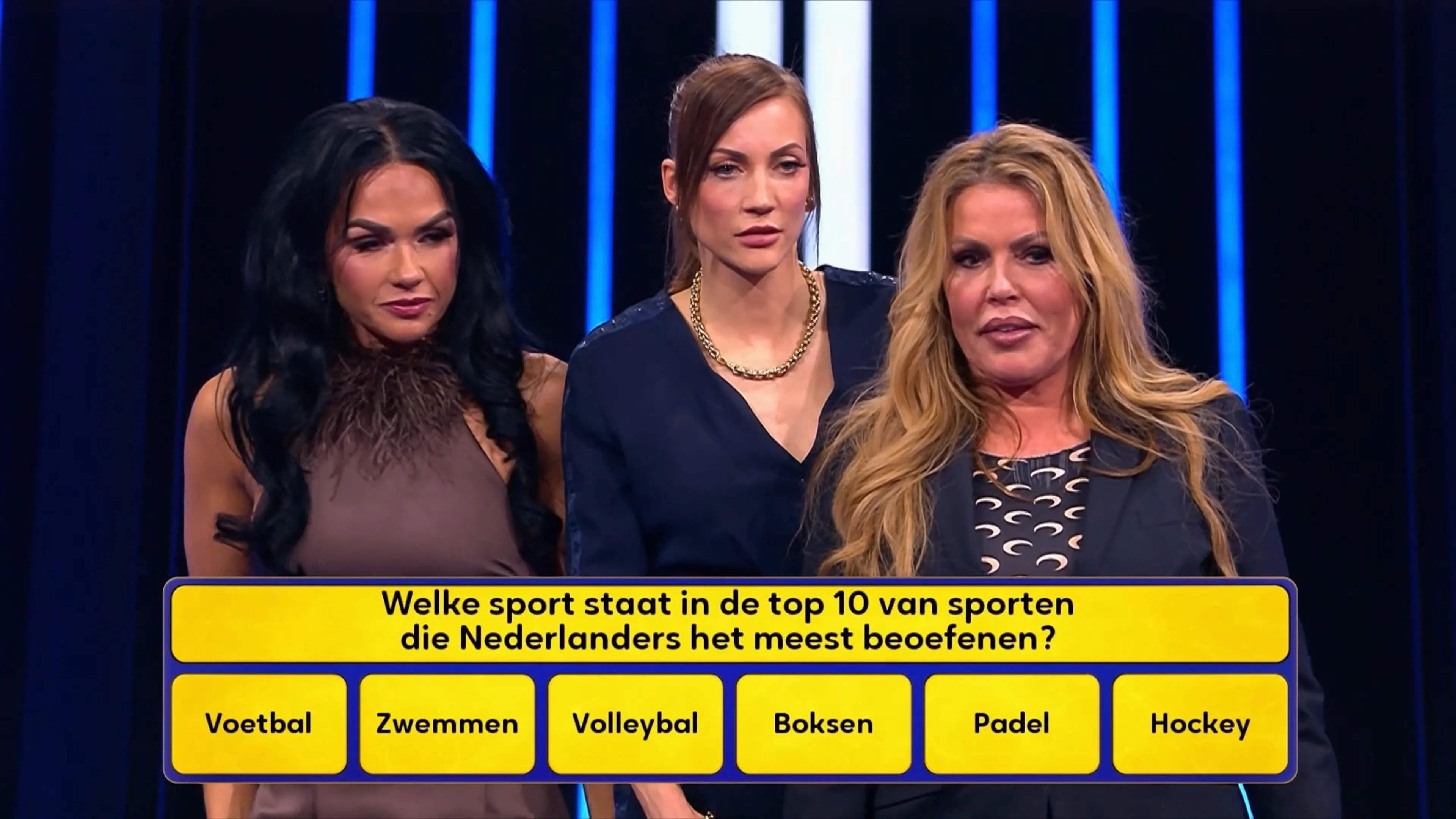 Brigitte valt in het water: 'C'est la vie'