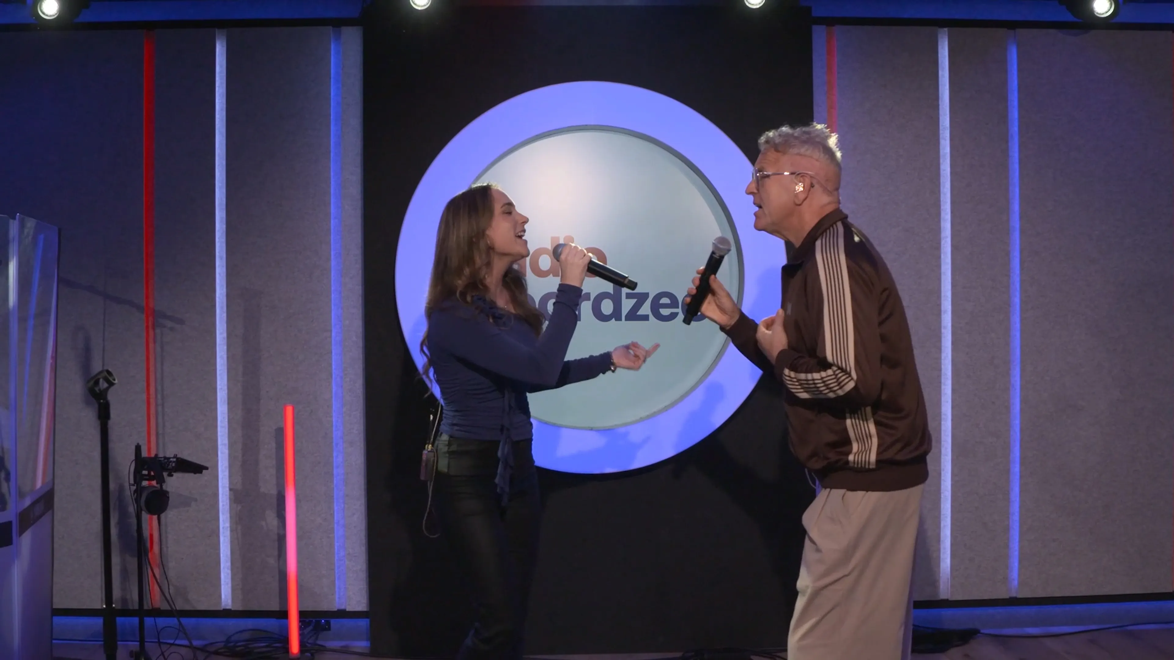 Gordon & Lisa Rose zingen 'Omdat Ik Zo Van Je Hou' live bij Cruijff & De Mol