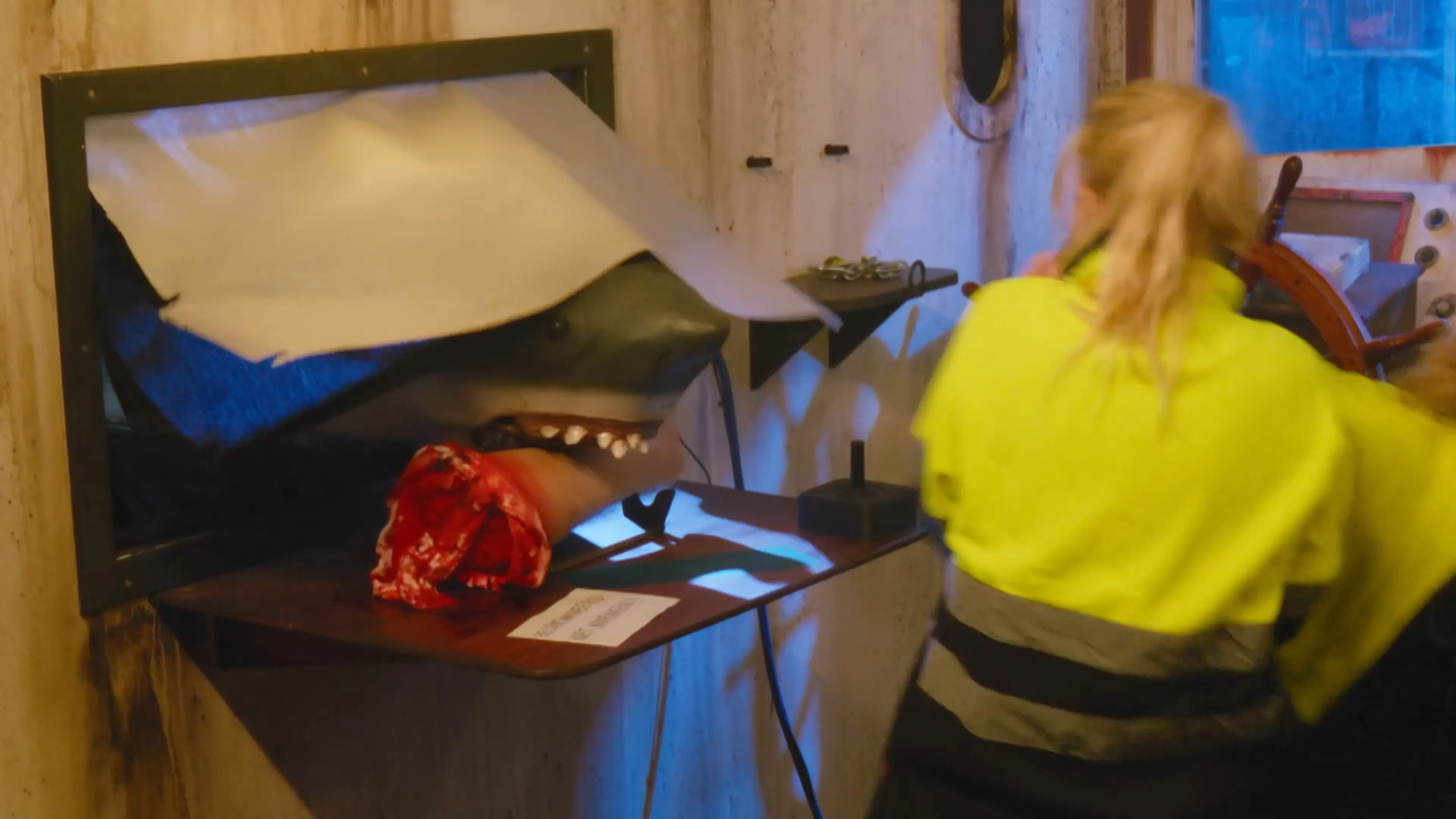 Hannah Mae en Sera schrikken zich helemaal rot