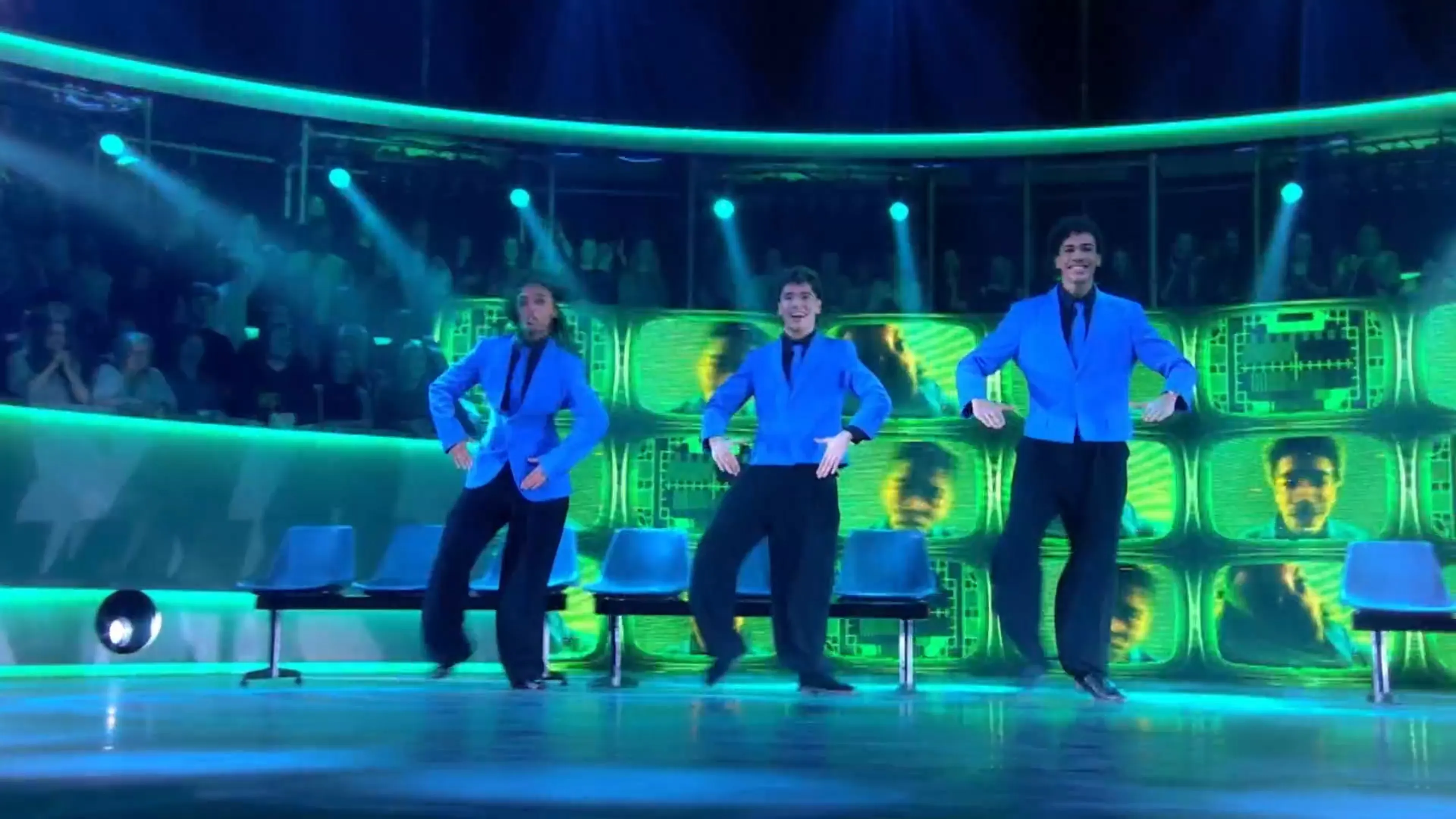 Djunelle, Damiano & Joshua knallen op het podium | Finaleshow