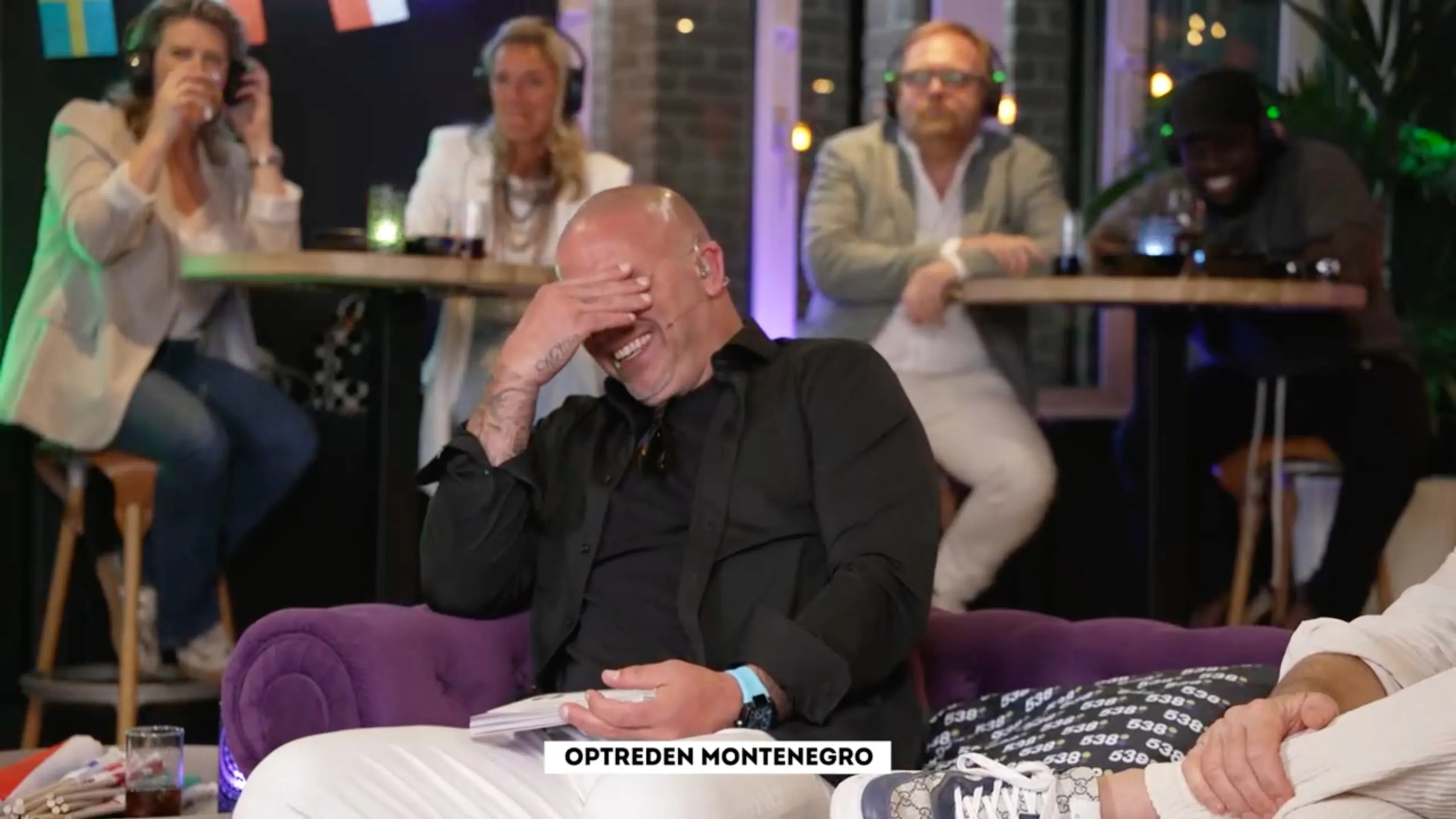 Andy over outfit Montenegro: 'Lijkt op een tampon'