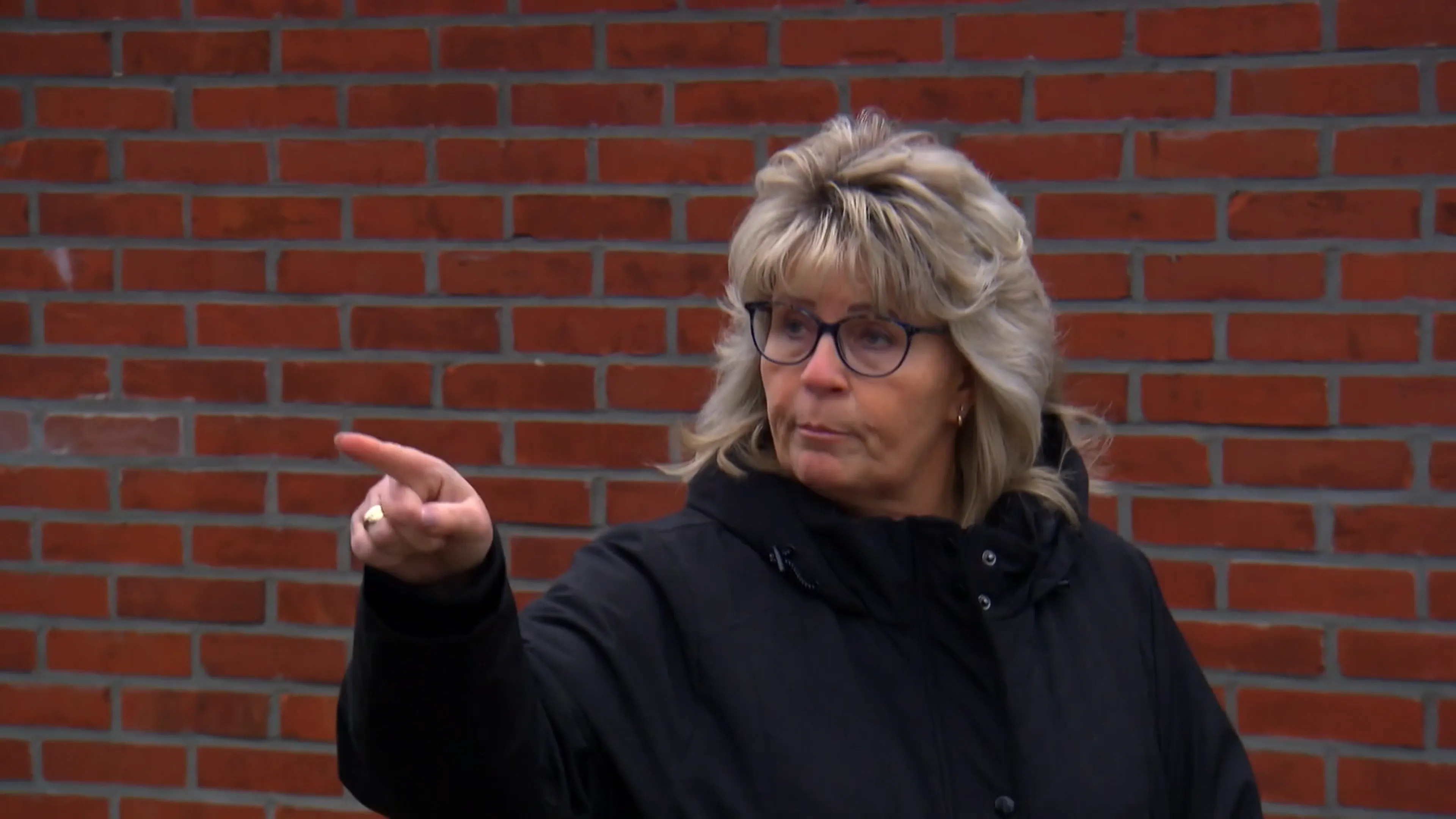 Buurvrouw emotioneel door beschuldiging van racisme