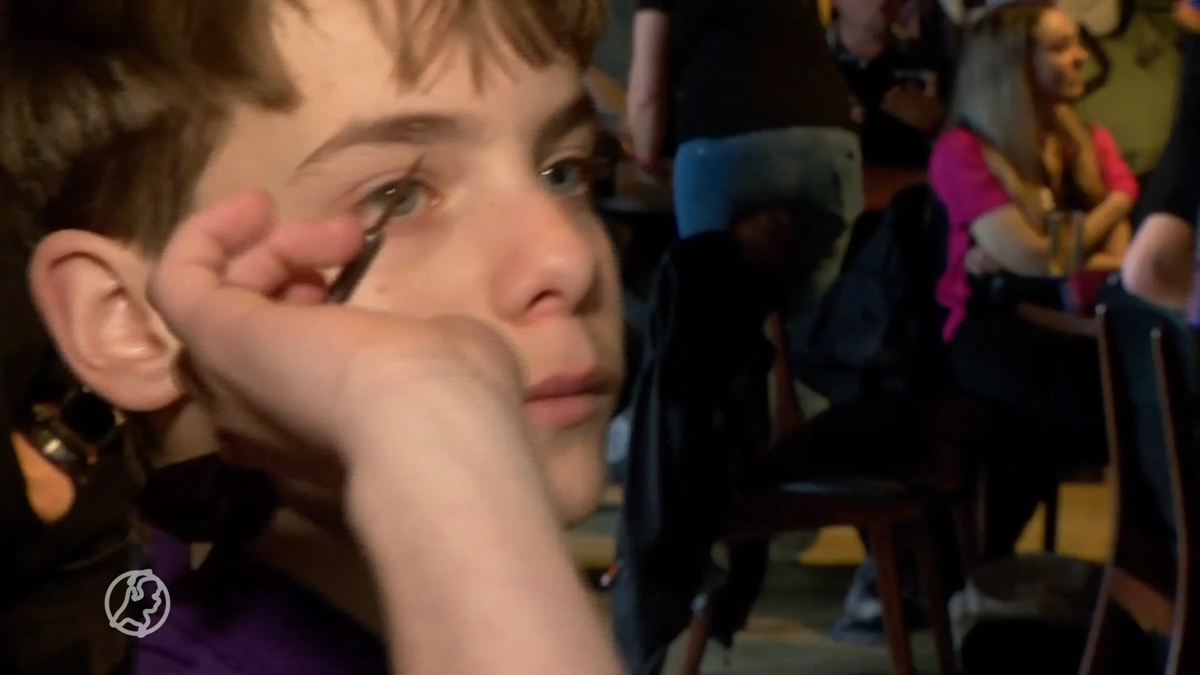 Dartstalent Sijbrands (14) sleept startbewijs binnen voor prestigieus toernooi