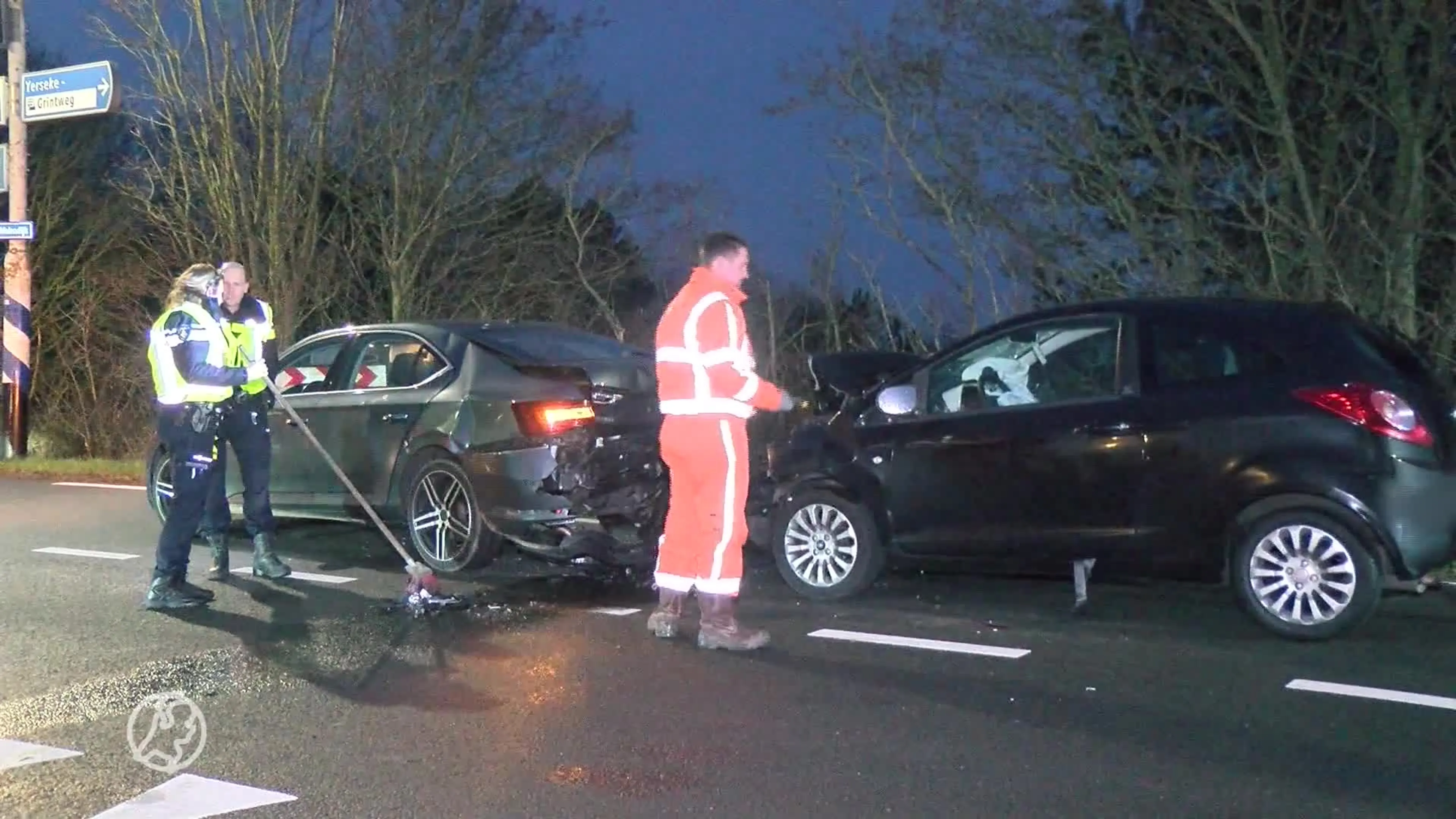 Twee gewonden bij aanrijding met flinke schade in Yerseke