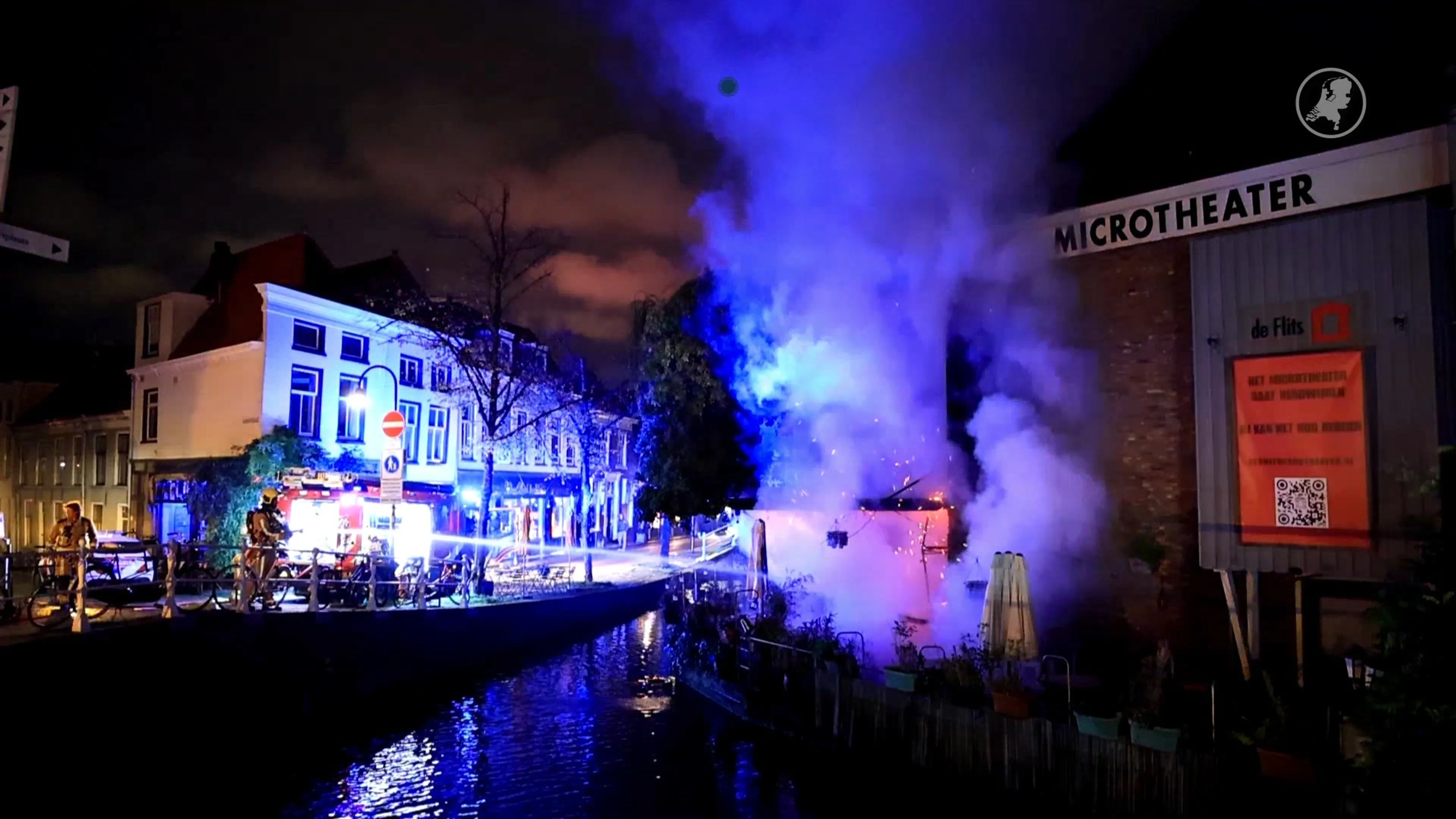 Grote brand in centrum Delft onder controle, tien woningen ontruimd