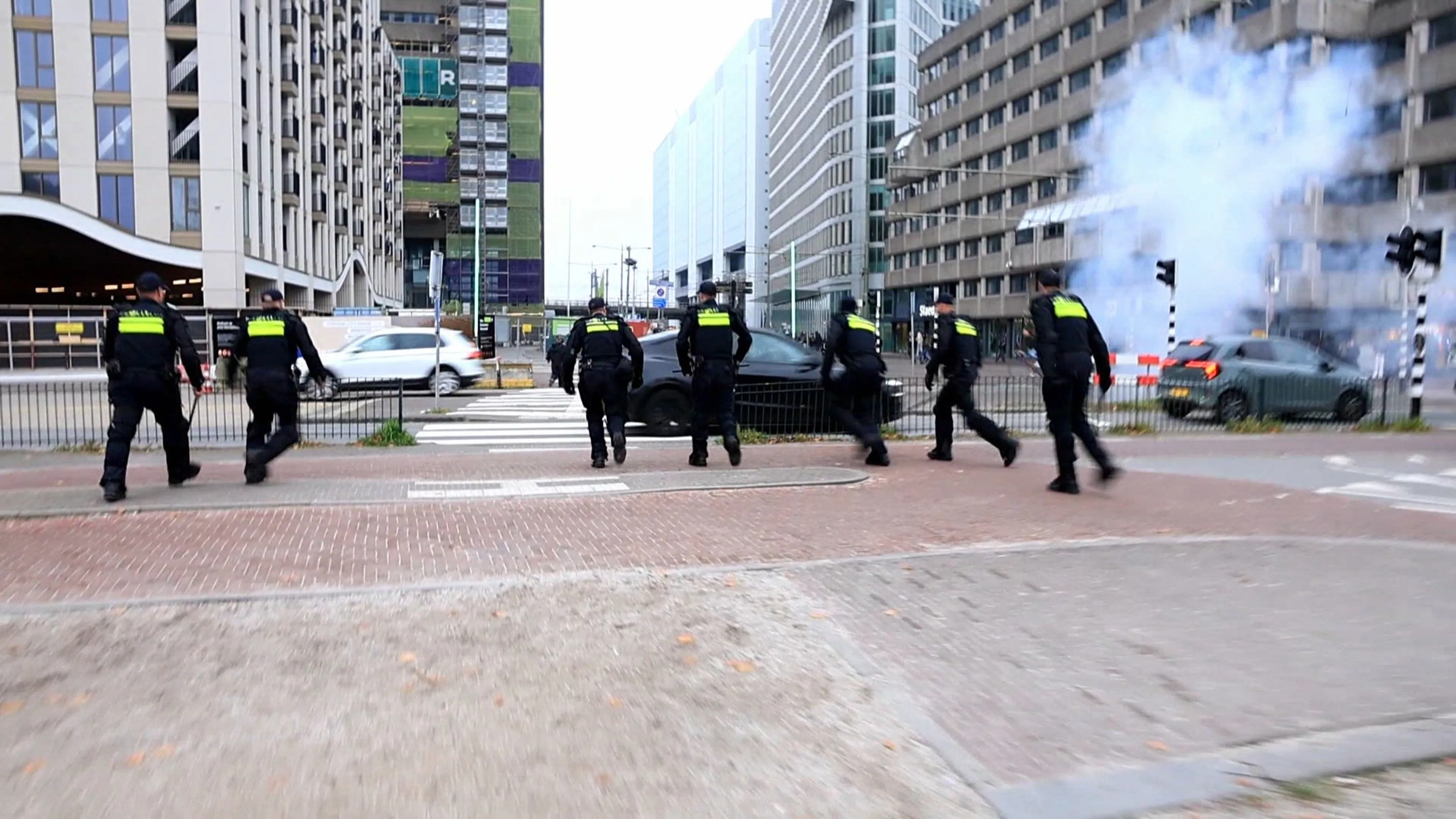 Hagenezen over onrust in hun stad: 'Dit is gewoon een vorm van terrorisme'