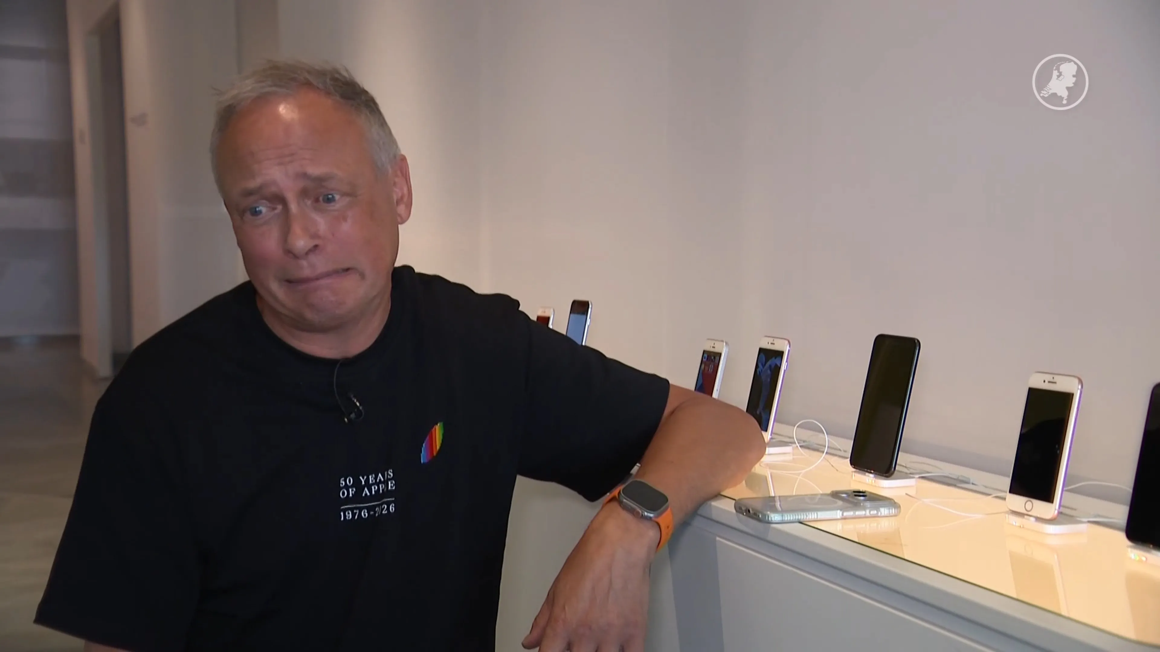 Nederlanders staan niet te trappelen voor nieuwe opvouwbare iPhone: 'Dat is een maandsalaris'
