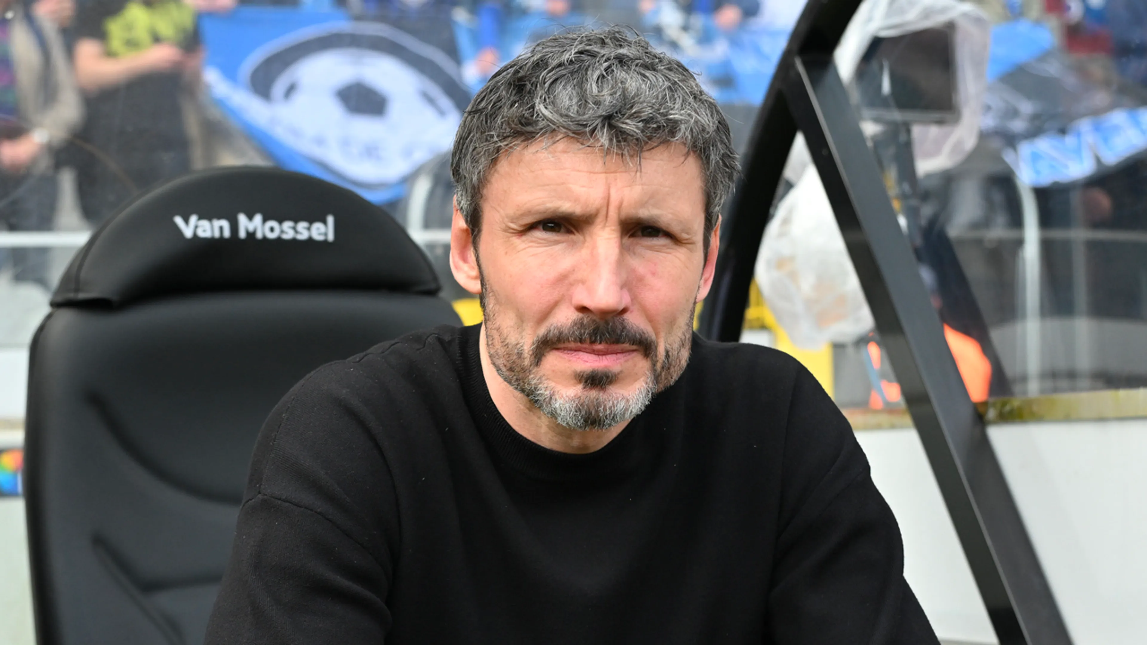Van Bommel gelinkt aan Feyenoord: ‘Ik denk dat hij bij de supporters héél goed zal liggen’