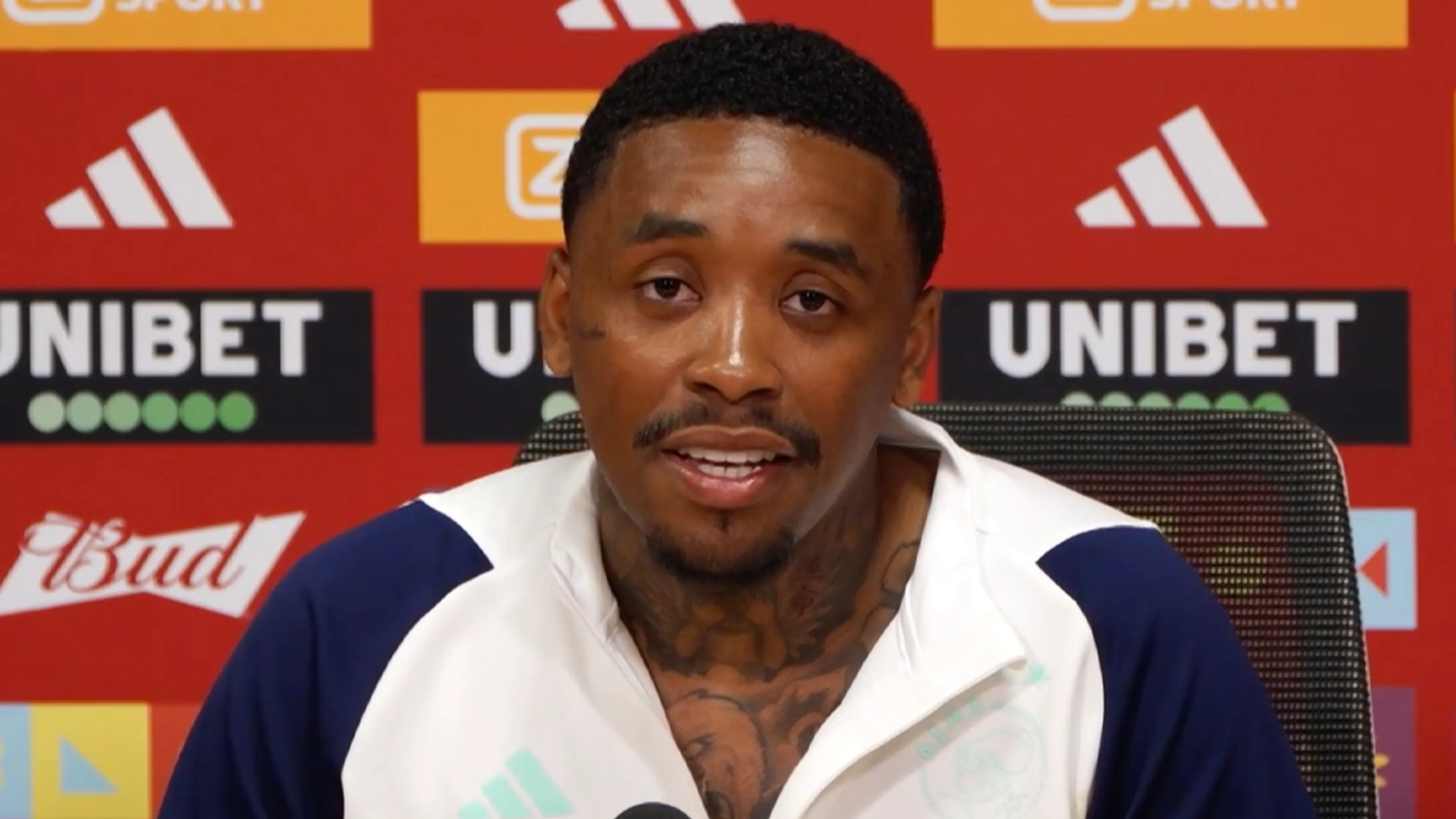 Bergwijn vertelt over geboorte van kindje: 'Zwaar, maar een mooie blessing'