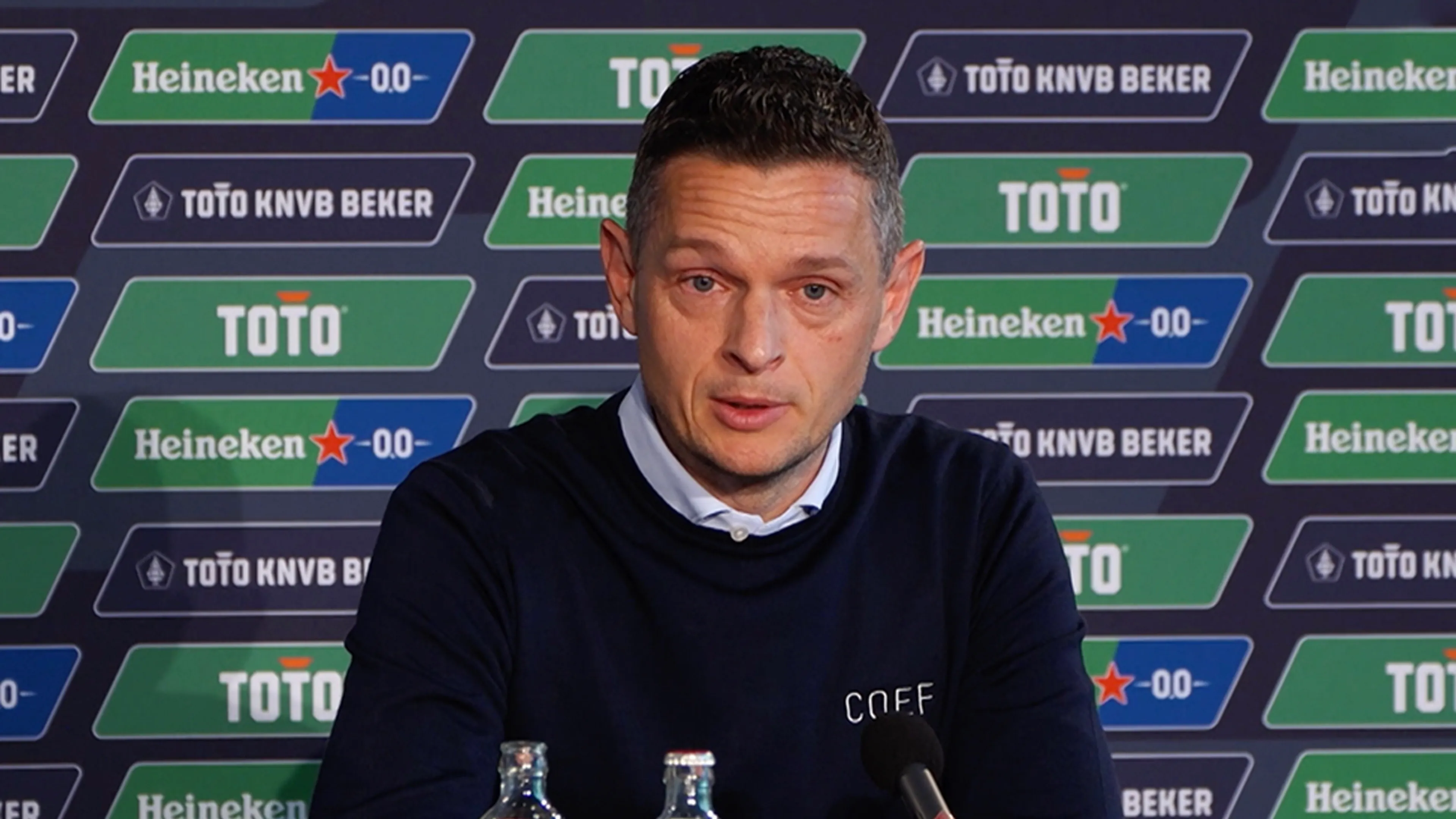 'Rogier, ben jij eigenlijk Feyenoord-fan?'