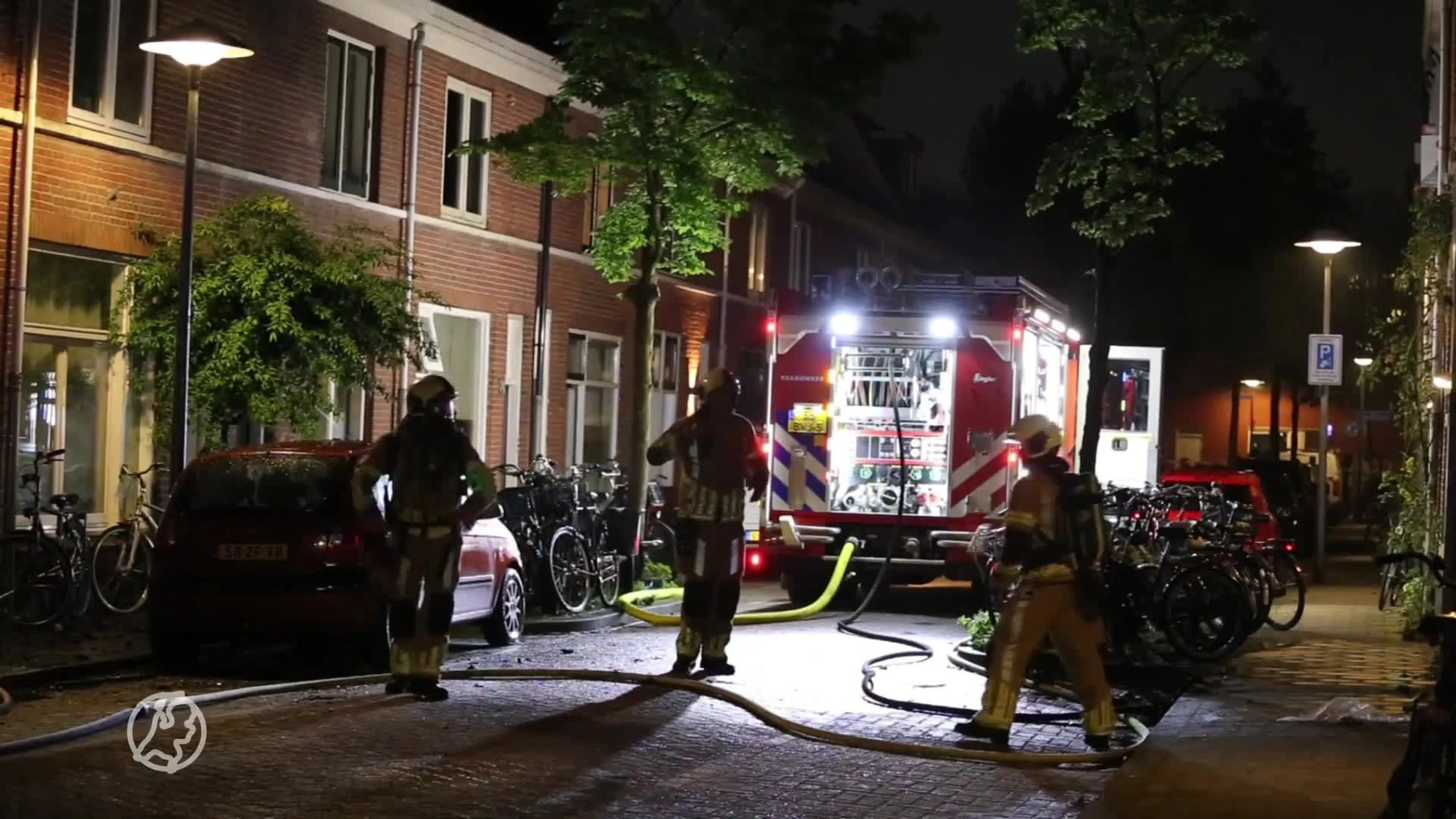 Uitslaande brand op zolder in Utrecht, één gewonde