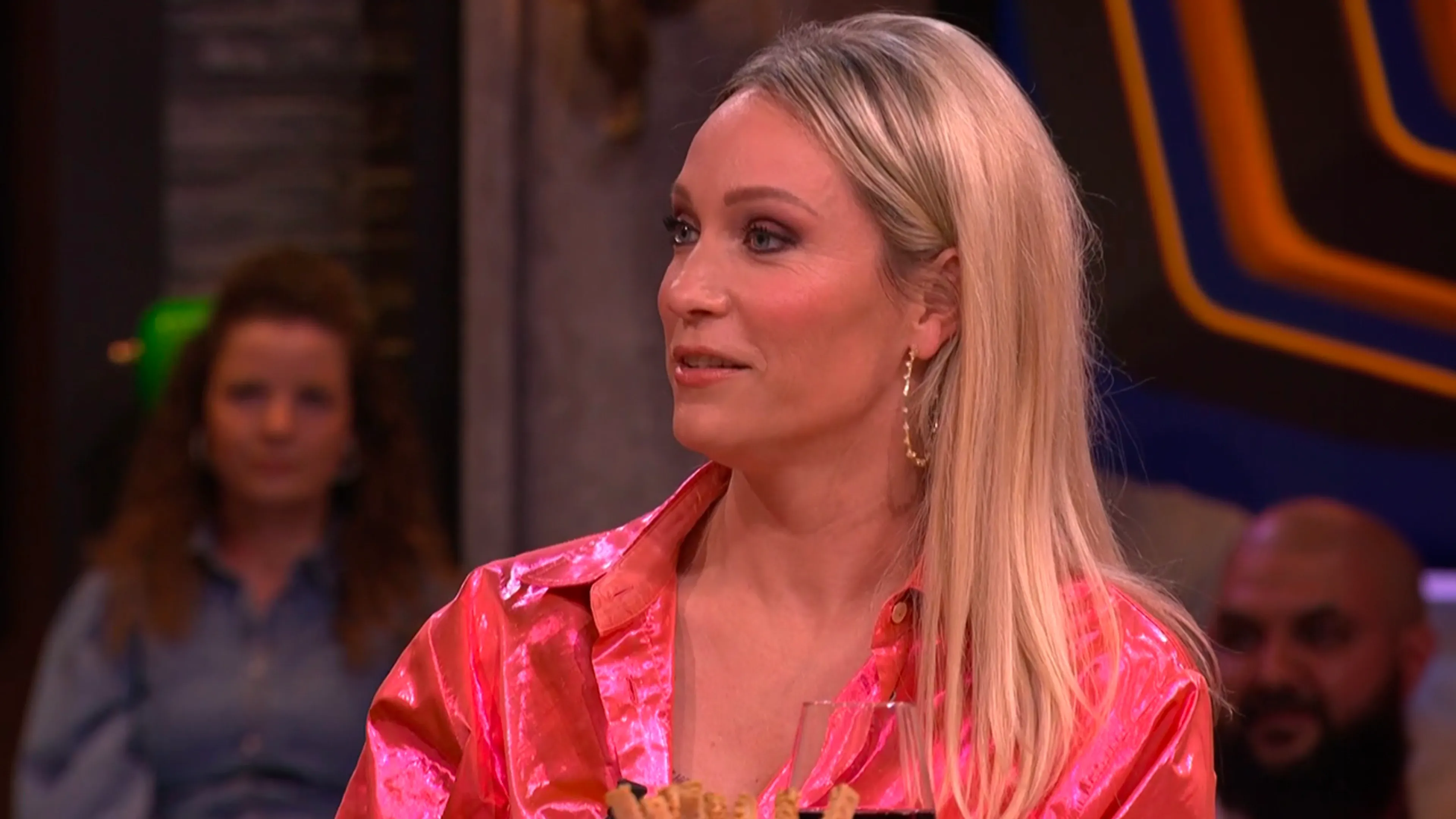 Hélène reageert voor het eerst op kritiek op haar talkshow De Oranjezondag