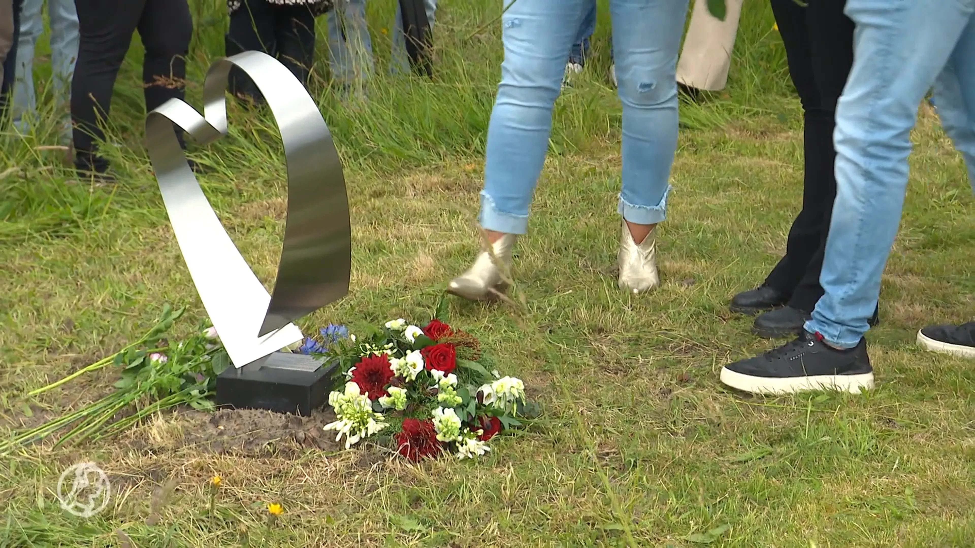 Drie jaar na ongeluk Borger onthullen nabestaanden monument: 'Eindelijk is er iets tastbaars'