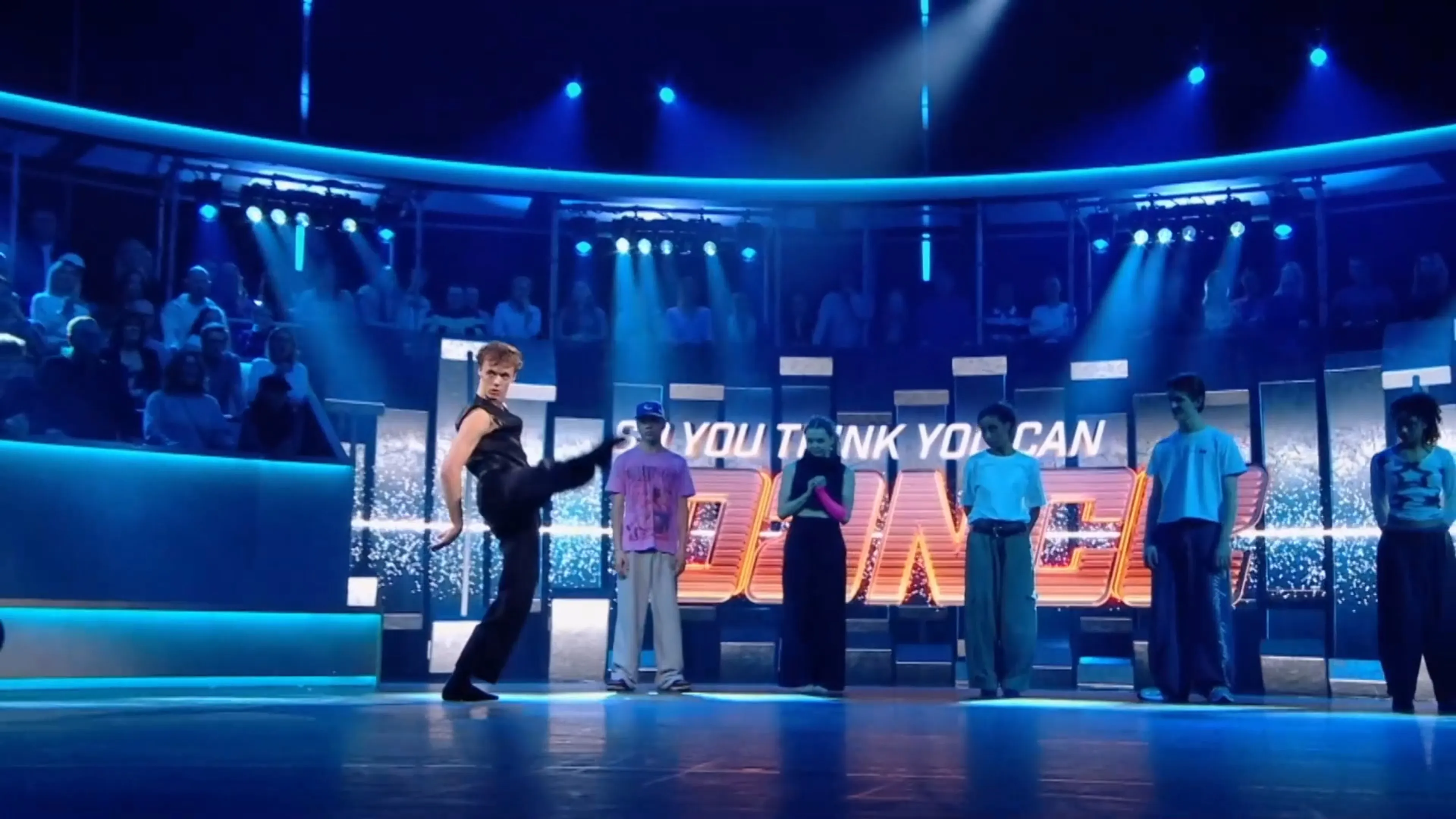 Noah maakt indruk met zijn performance | Dance for Your Life