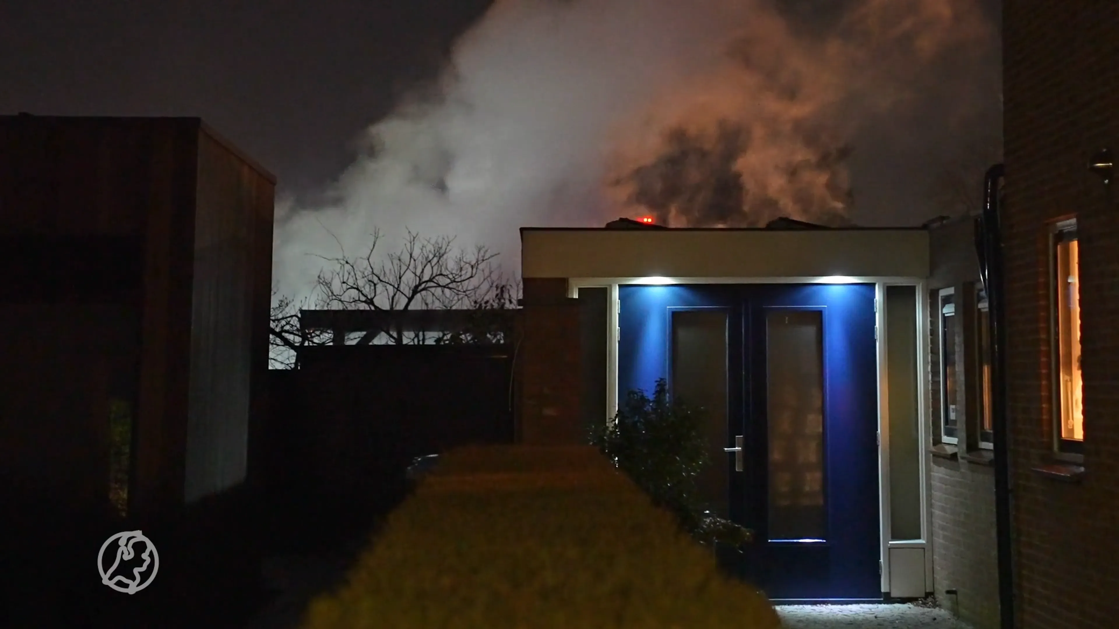 Tuinhuisje gaat in vlammen op in Engelen