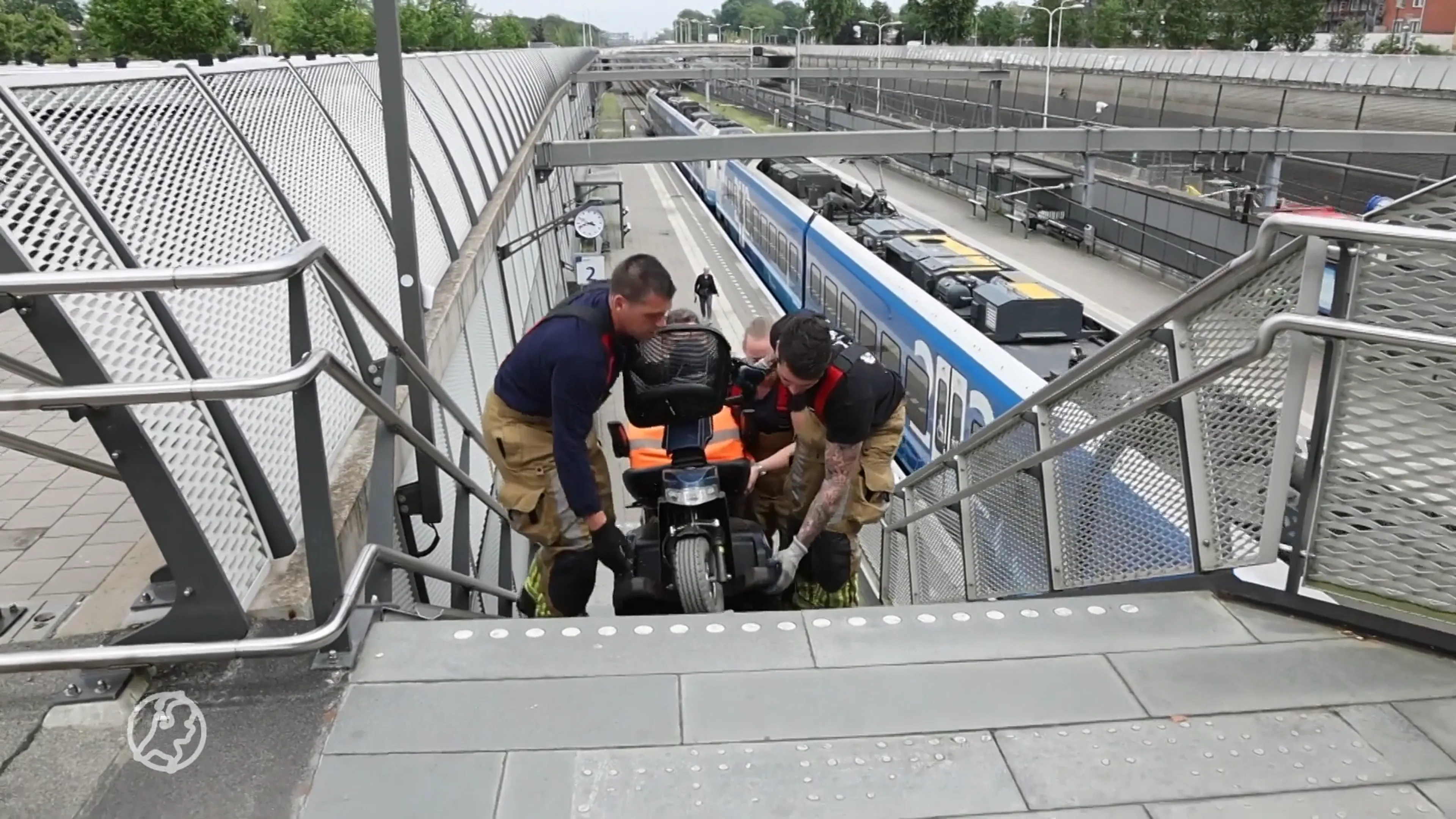 Longpatiënt gestrand op station na liftstoring: 'Monteur kan pas morgen komen'