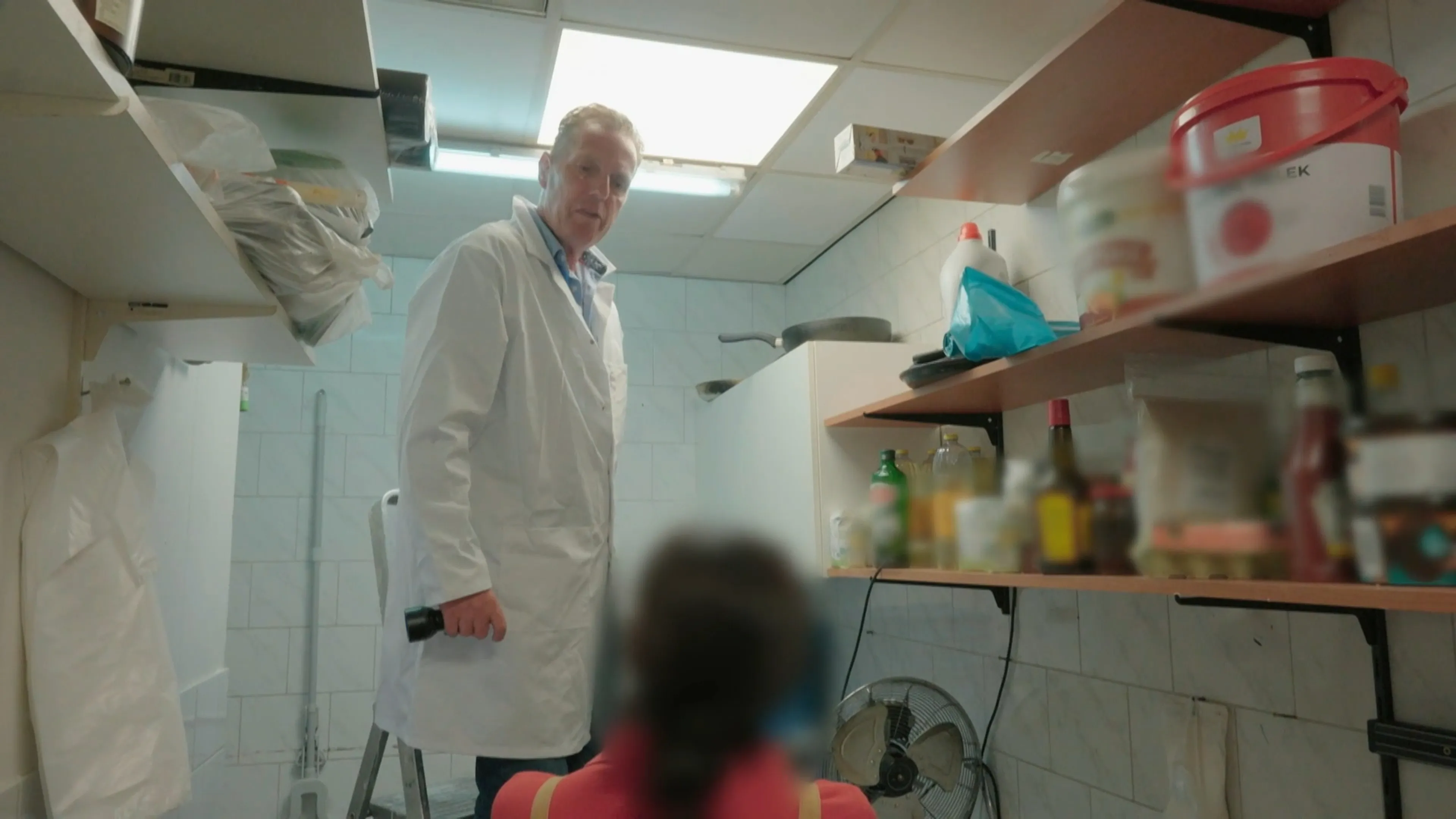 Rob treft OVERAL muizenkeutels aan: 'Ik krijg kippenvel'