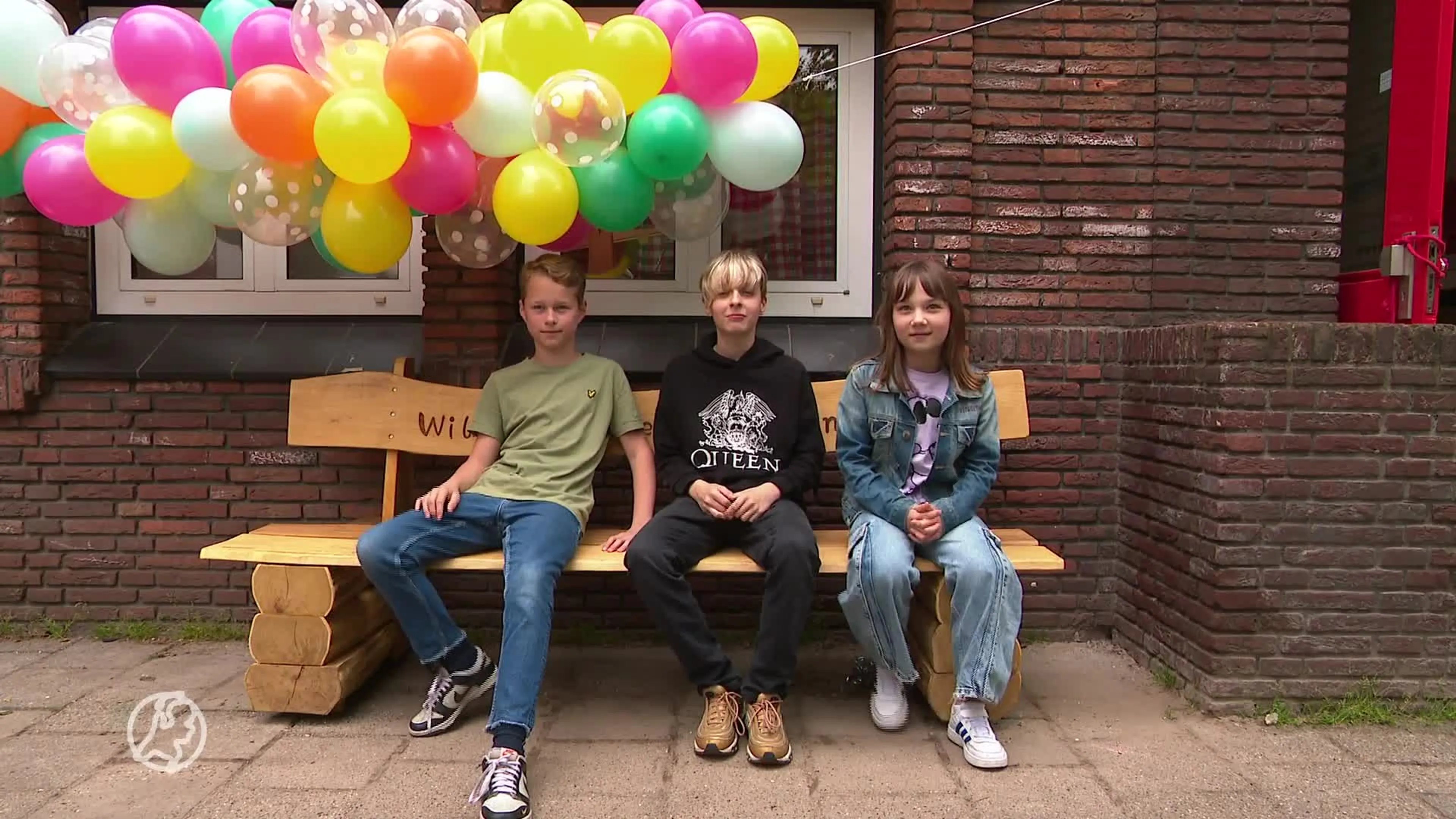 Koos (11) voelde zich eenzaam op schoolplein, maar komt met oplossing: het Koosbankje