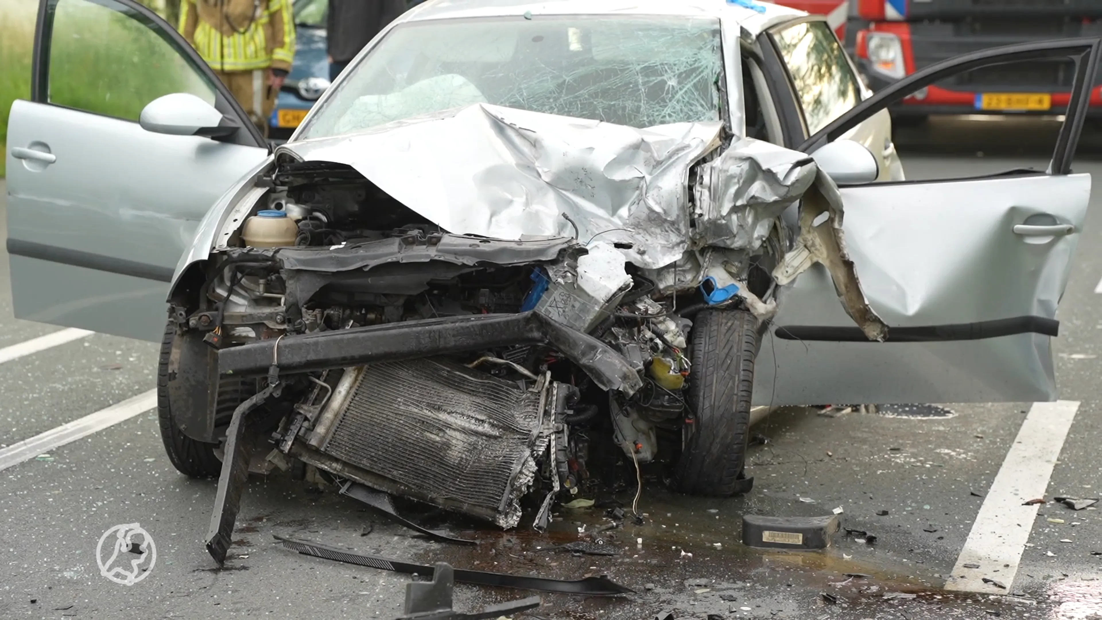 Zwaargewonden en enorme ravage na aanrijding in Giessen
