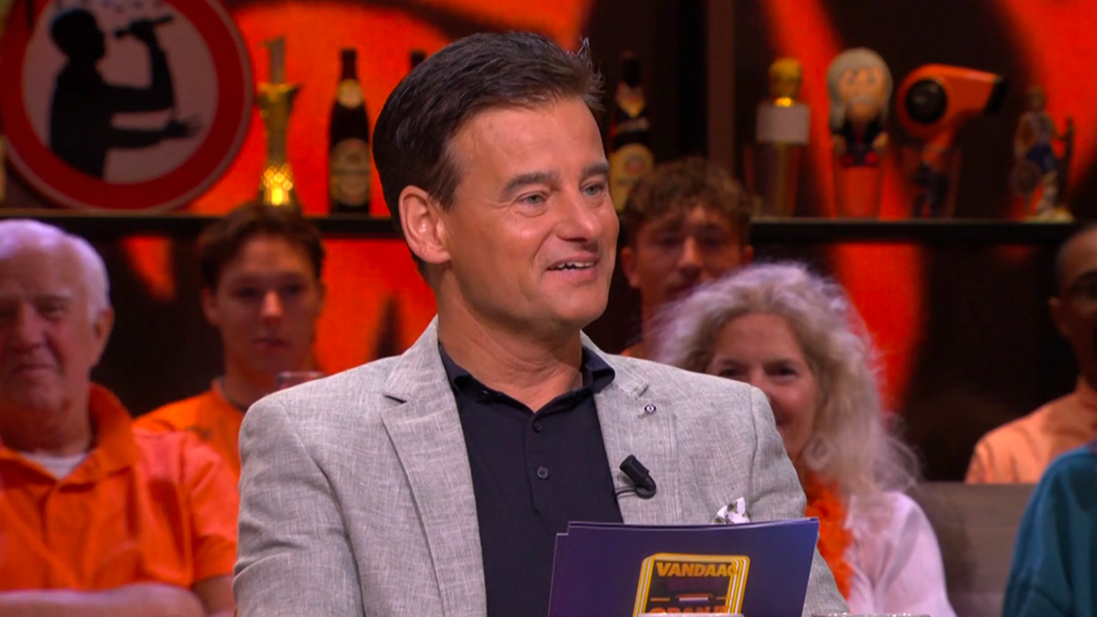 Wilfred vertelt heerlijke anekdote: 'Binnen 10 minuten had ik mijn rijbewijs!'