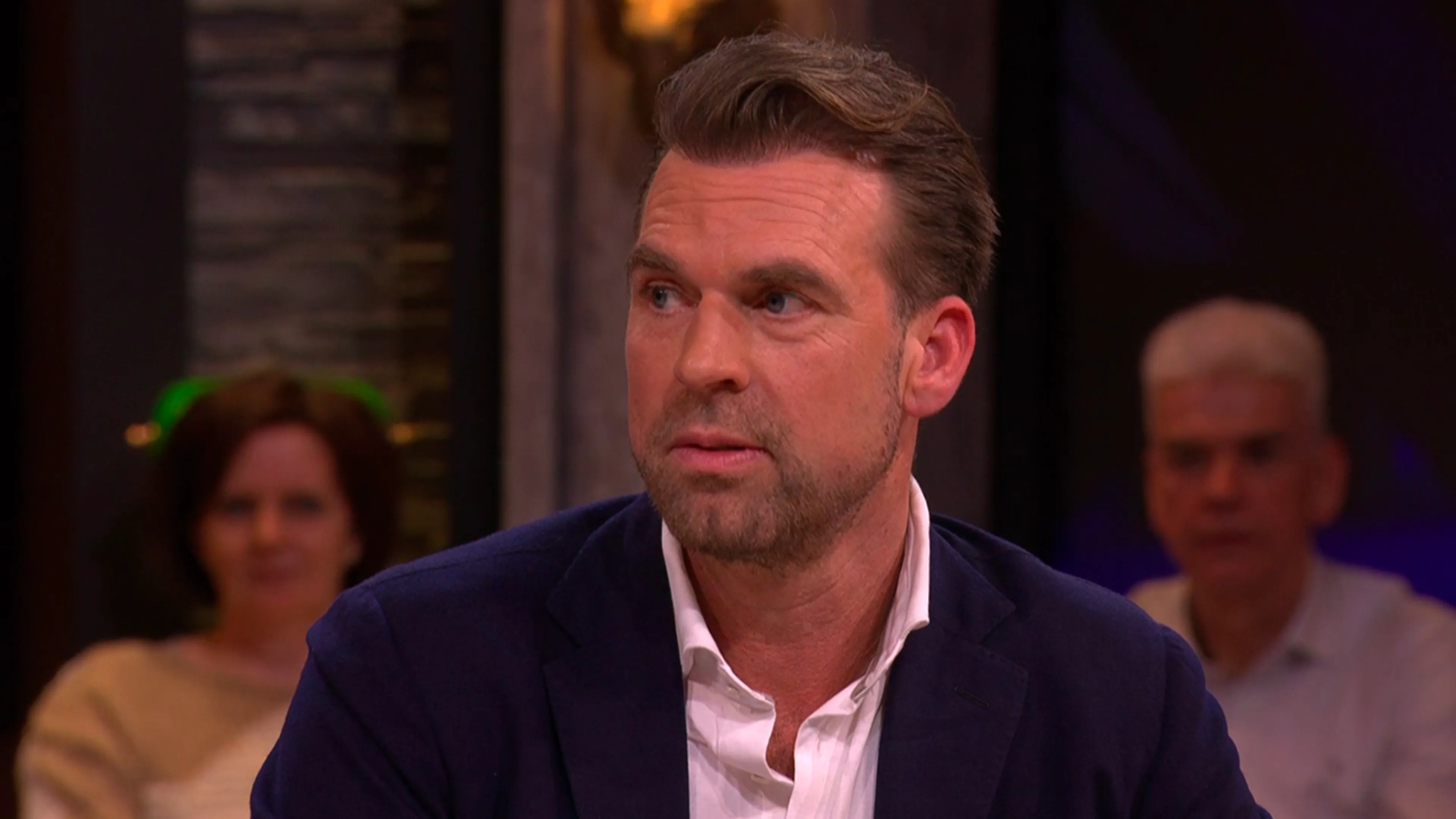 Rutger Castricum werkt aan Vandaag Inside-achtig programma: ‘Publieke omroep heeft dat broodnodig’
