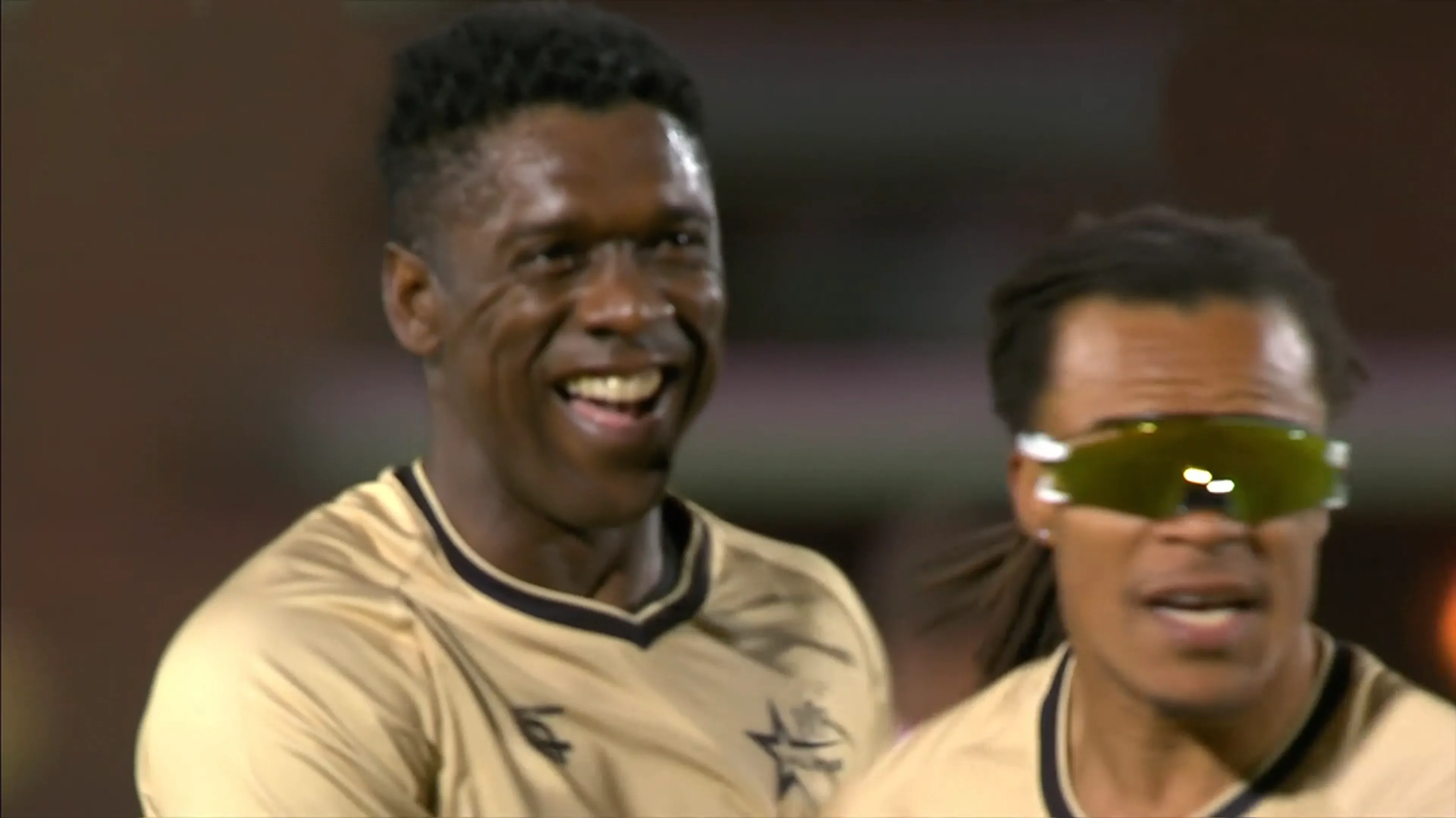 VIDEOGOAL: BIF All Stars - Ajax Legends 1-1 (Seedorf)