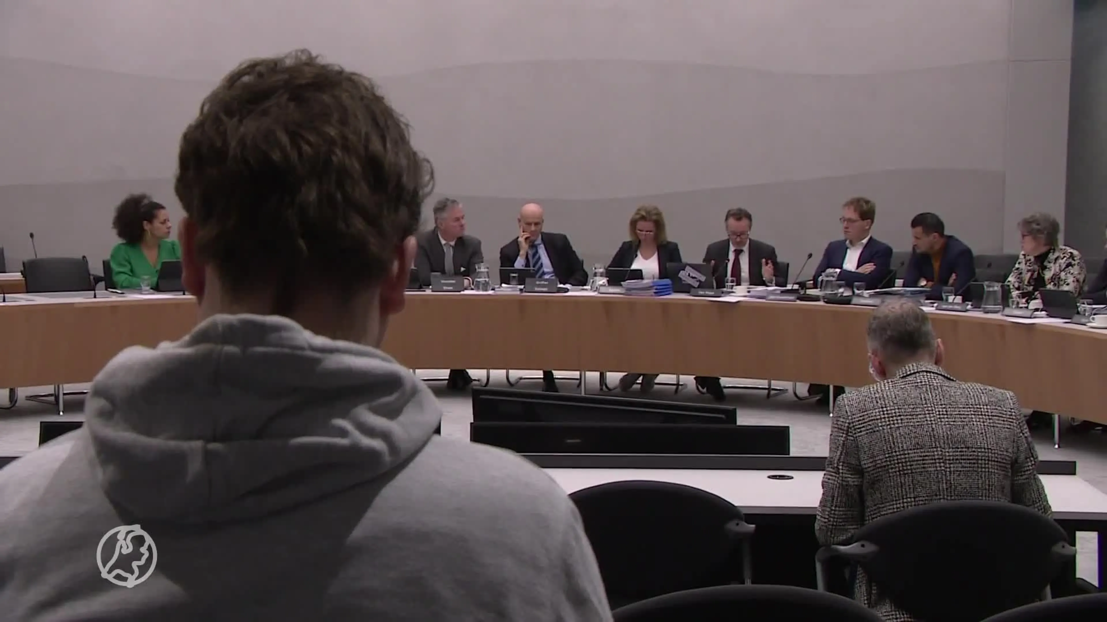 Zaak tegen Sywert van Lienden begint, zelf zit hij op publieke tribune