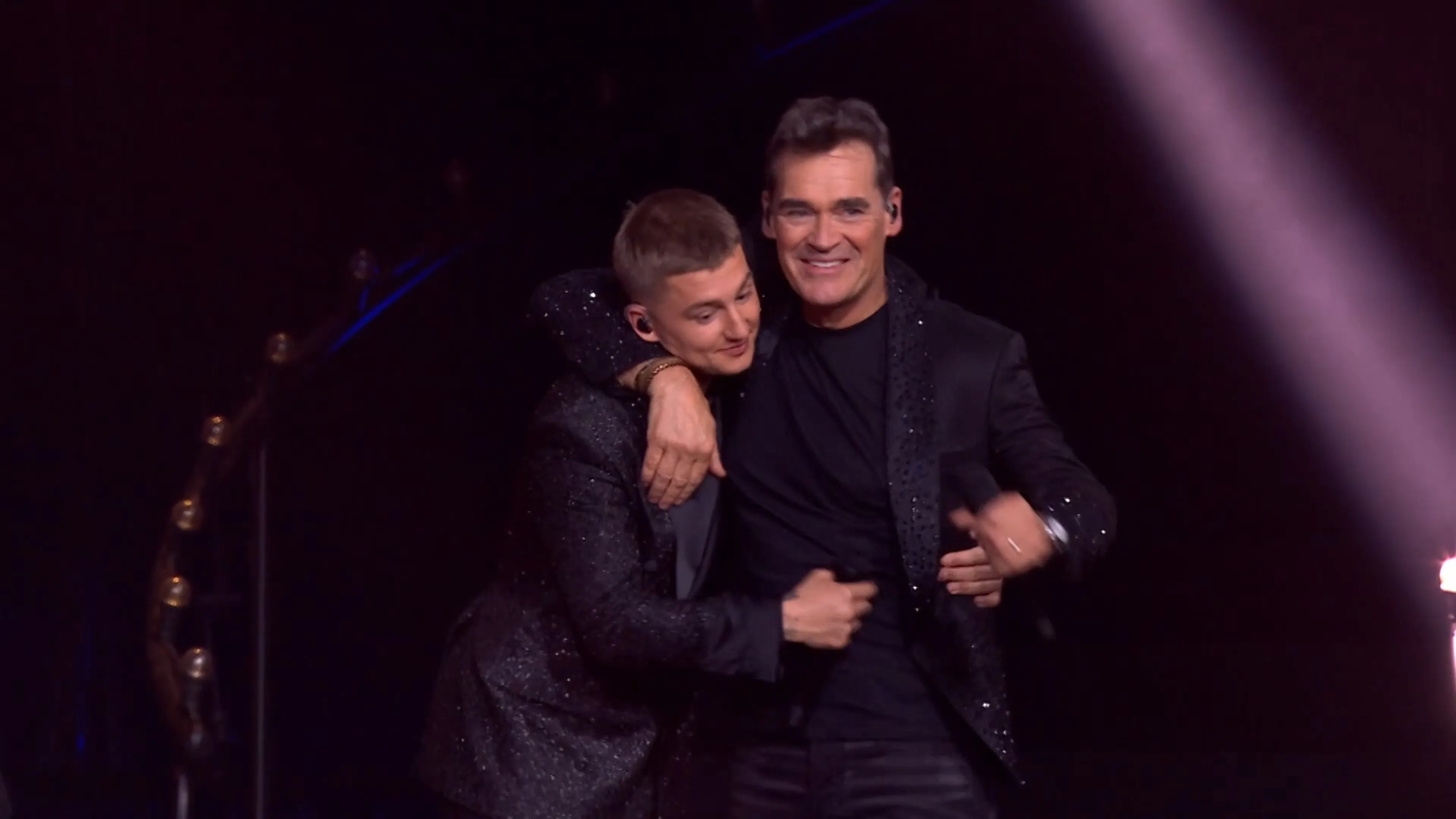 Holland Zingt Hazes - Bloed, Zweet en Tranen