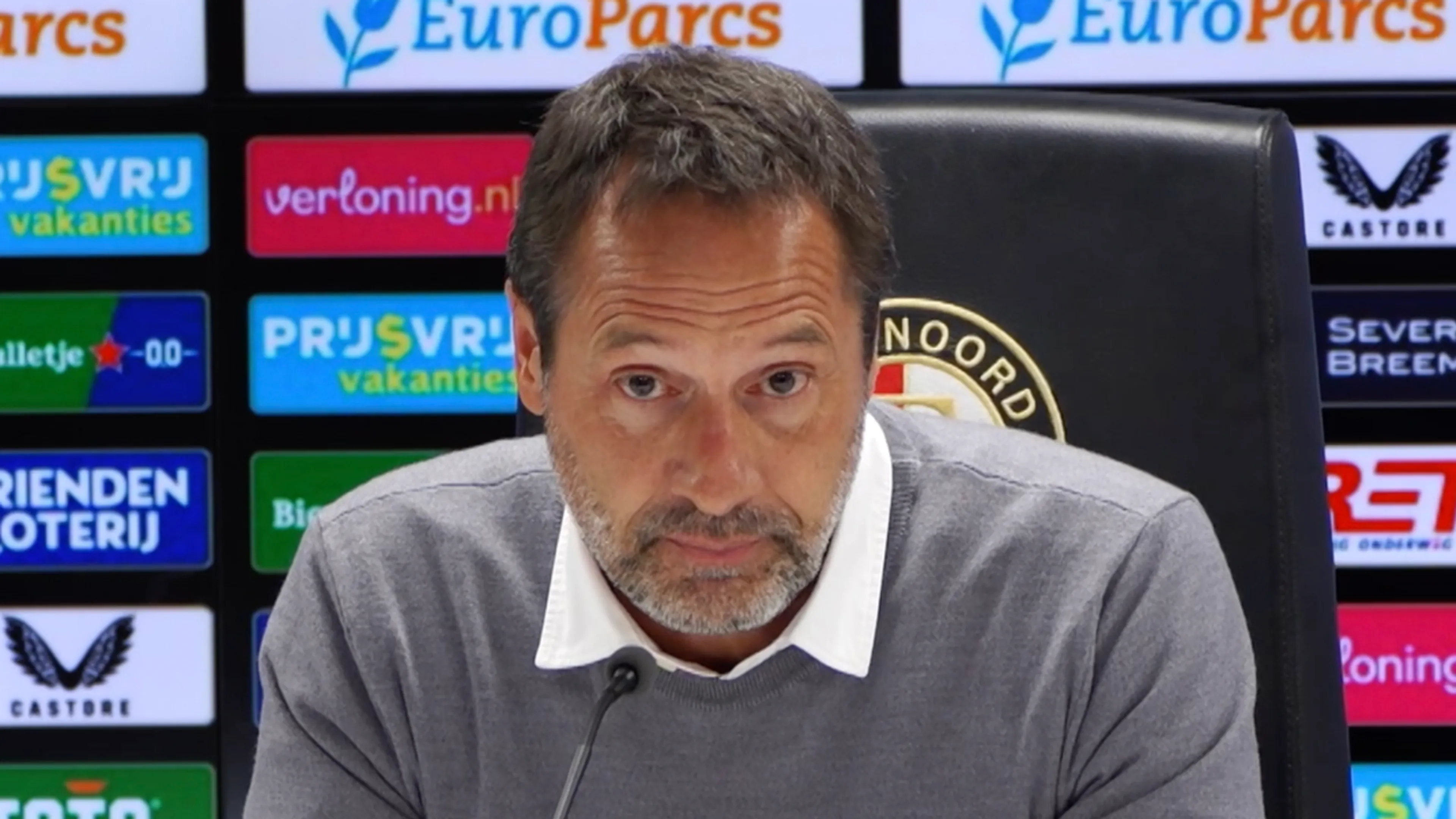 Haalt Van ‘t Schip nog voldoening uit trainerschap Ajax? 'Op dit moment even niet'