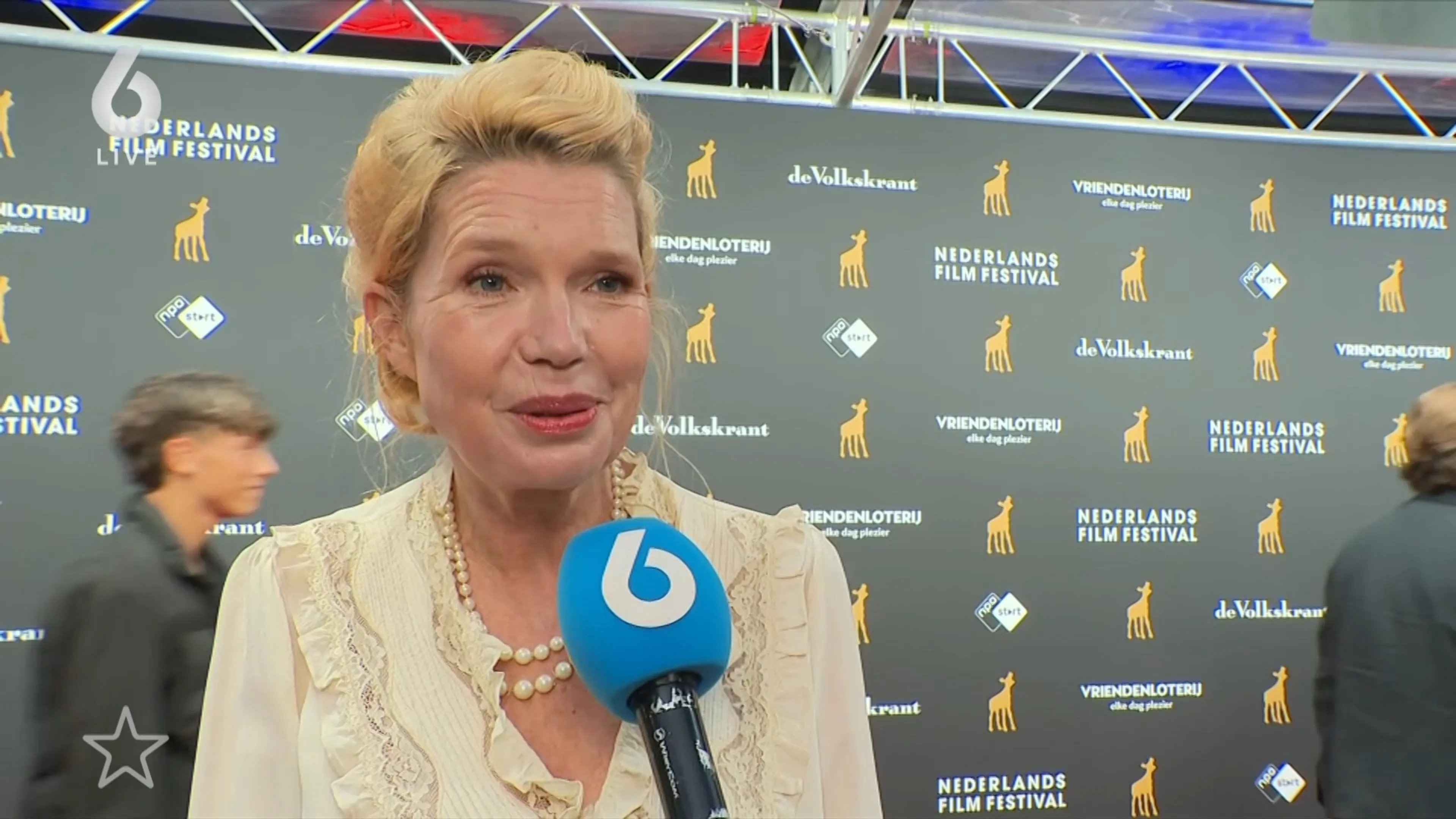 Tjitske Reidinga en cast over nieuwe dramaserie Pro Deo