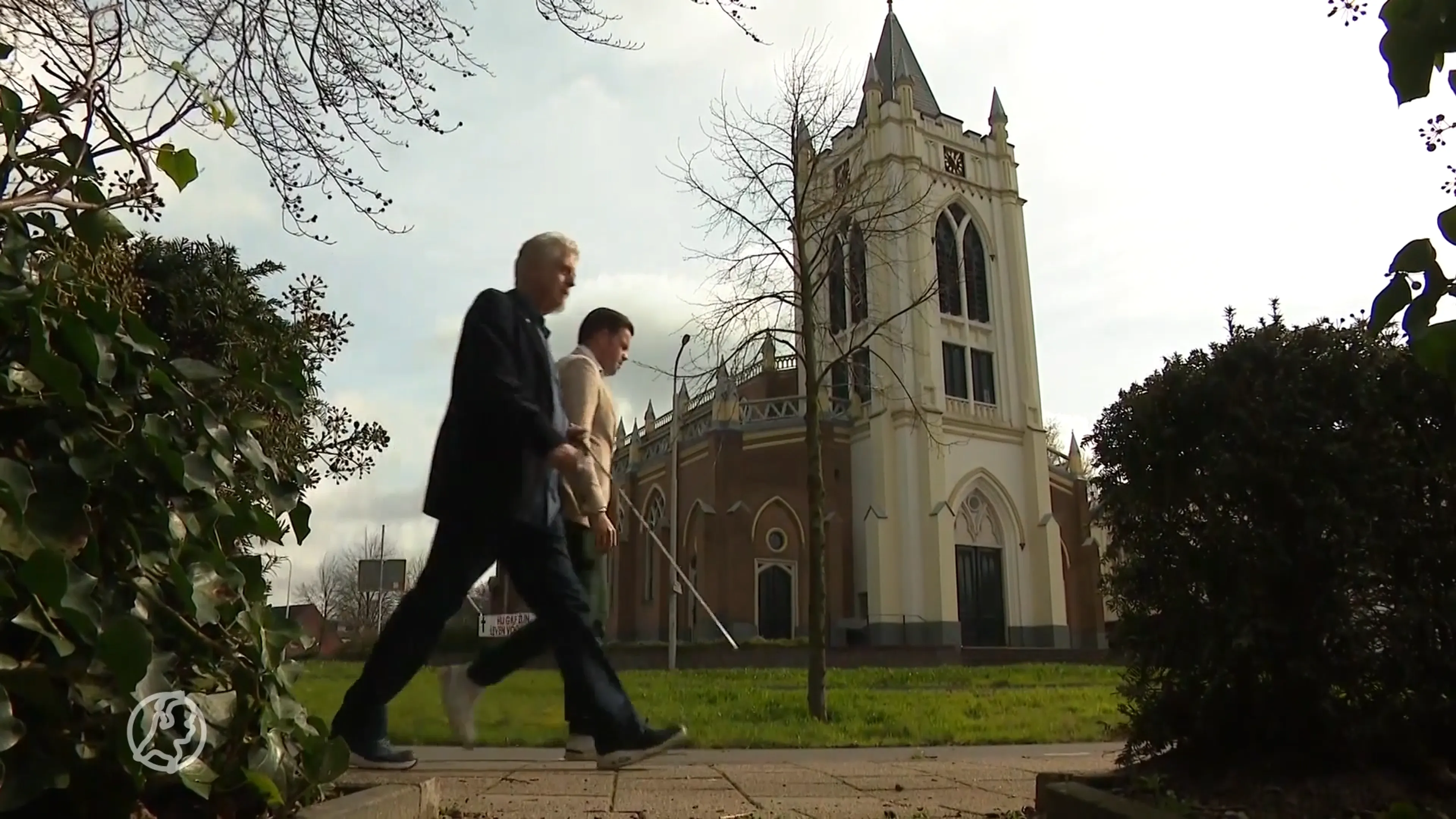 De slechtziende Fred test de route van The Passion zodat ook mensen met visuele beperking de tocht kunnen bewandelen