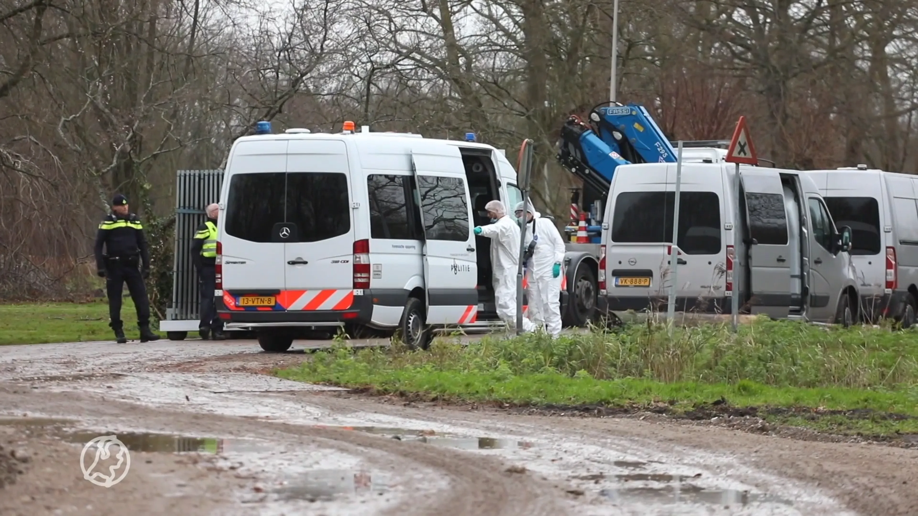 Grote rechercheteam onderzoekt dode in park Leidschendam