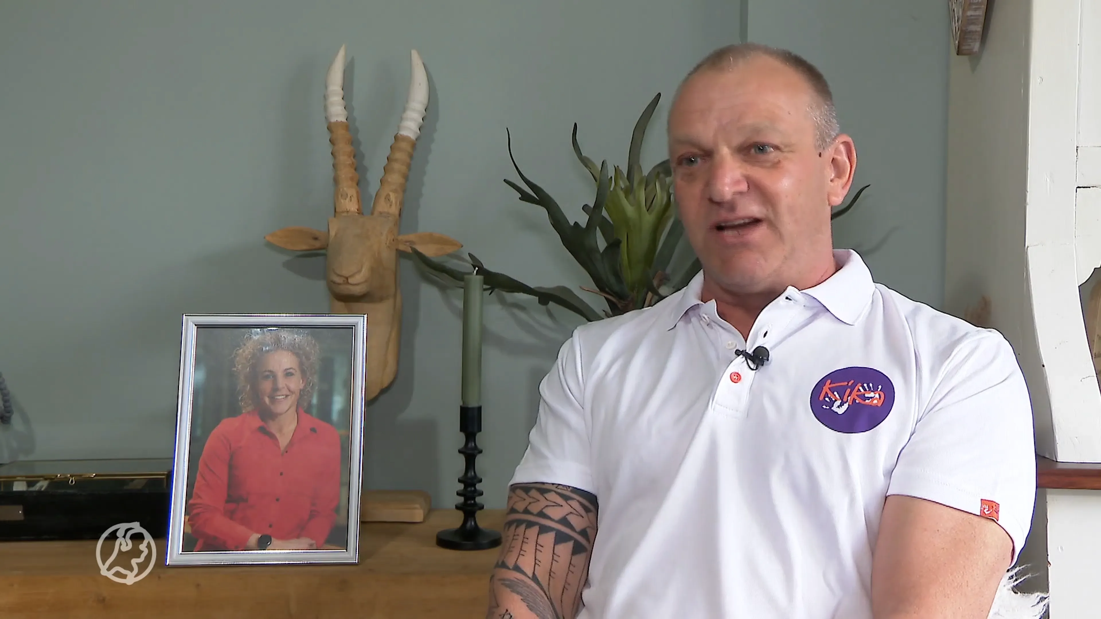 Theo (55) loopt zesde wereldmarathon als eerbetoon aan zijn overleden vrouw