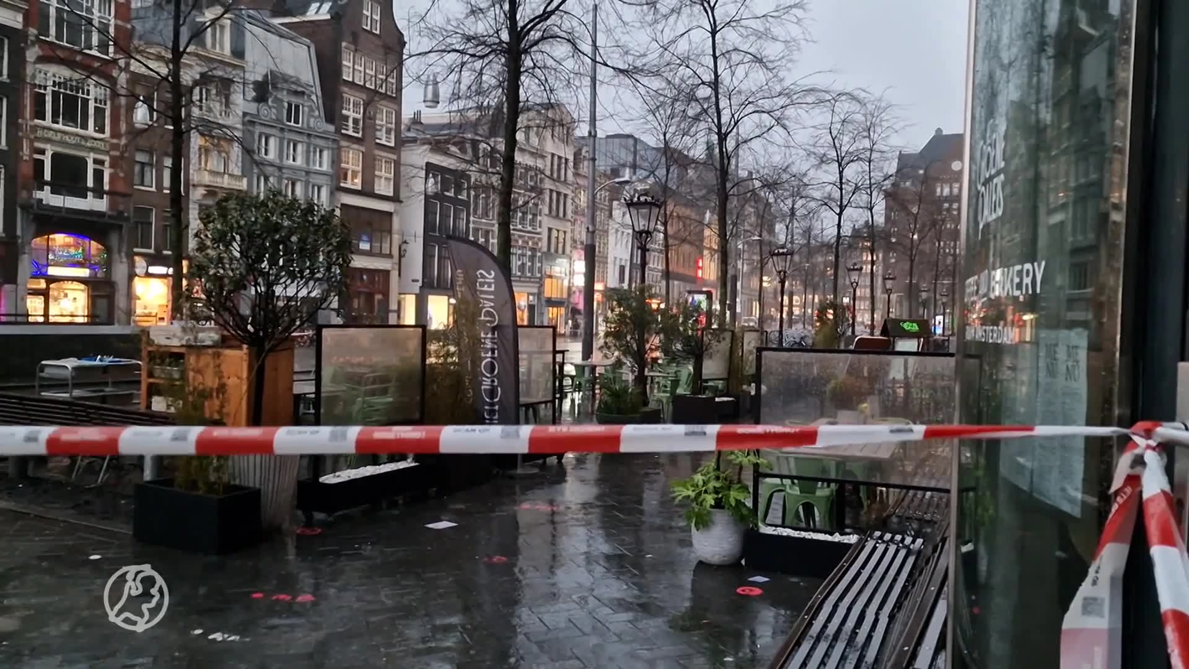Rokin Amsterdam ontruimd vanwege verdachte situatie